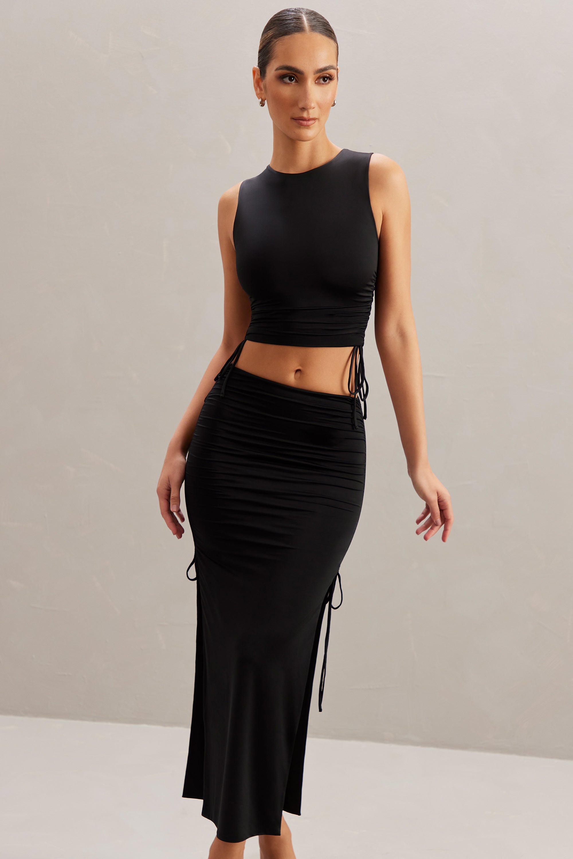 Alinta Mid Rise Ruched Midi Skirt in Black