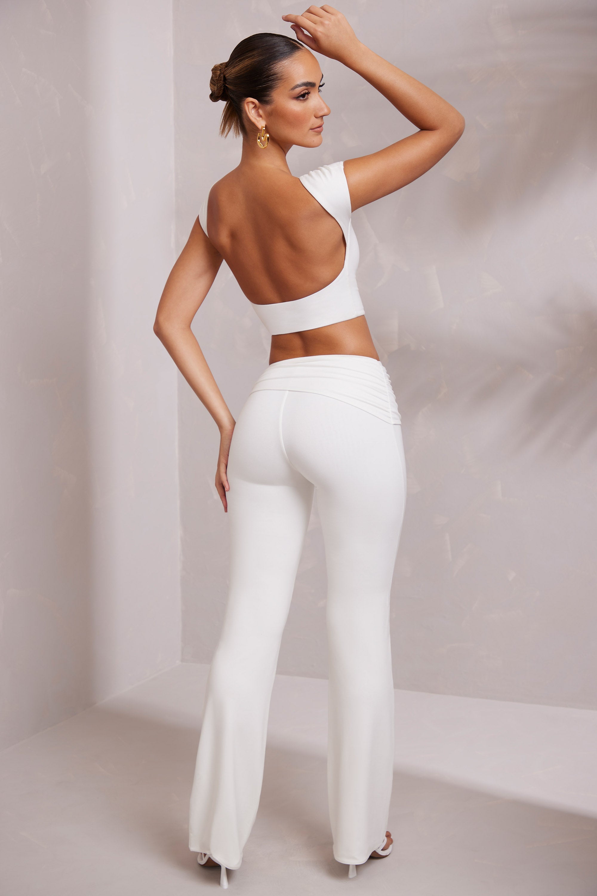 Hollis Mid Rise Straight Leg Trousers in White - Image 3