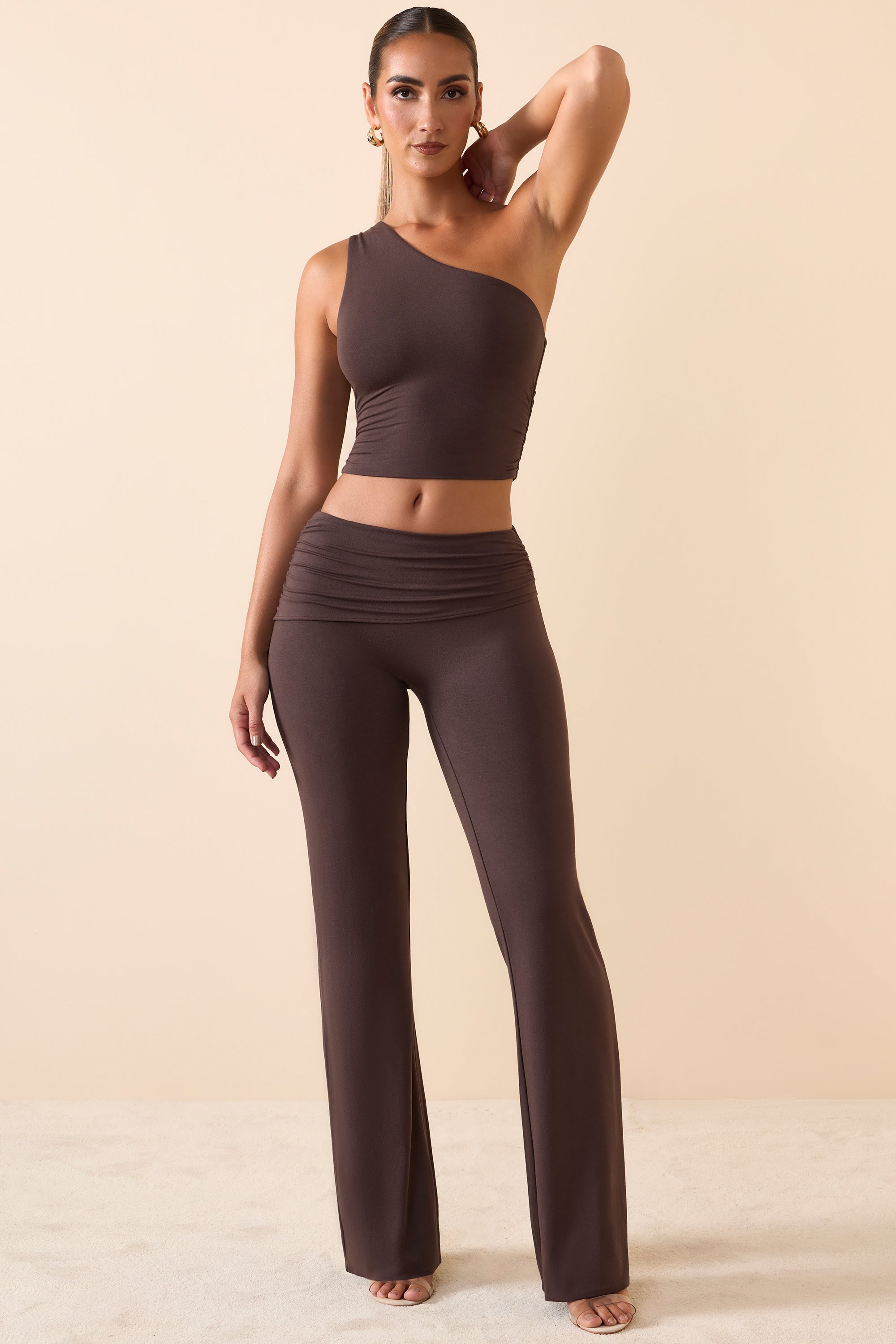 Hollis Mid Rise Straight Leg Trousers in Chocolate Brown - Image 4