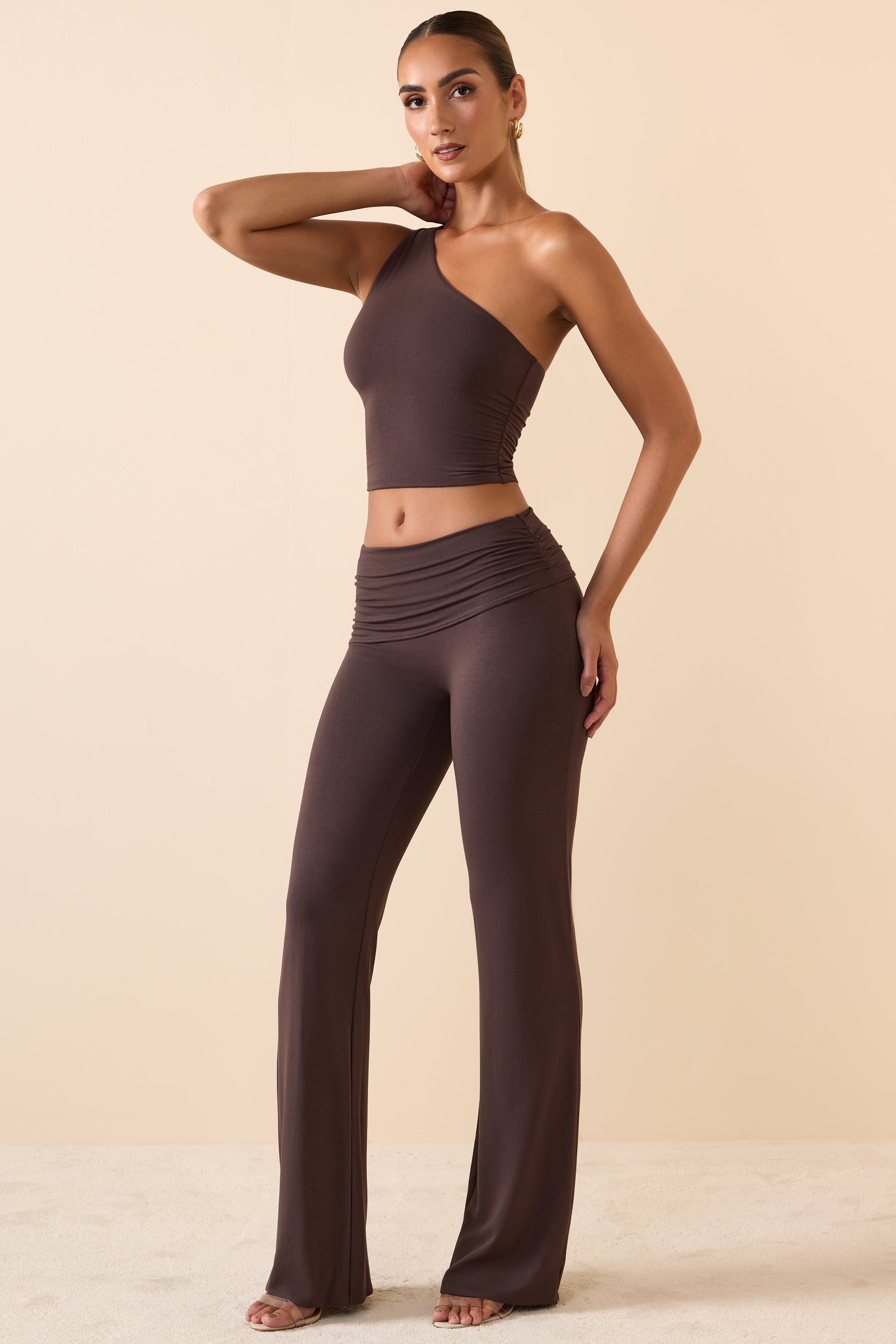 Hollis Mid Rise Straight Leg Trousers in Chocolate Brown