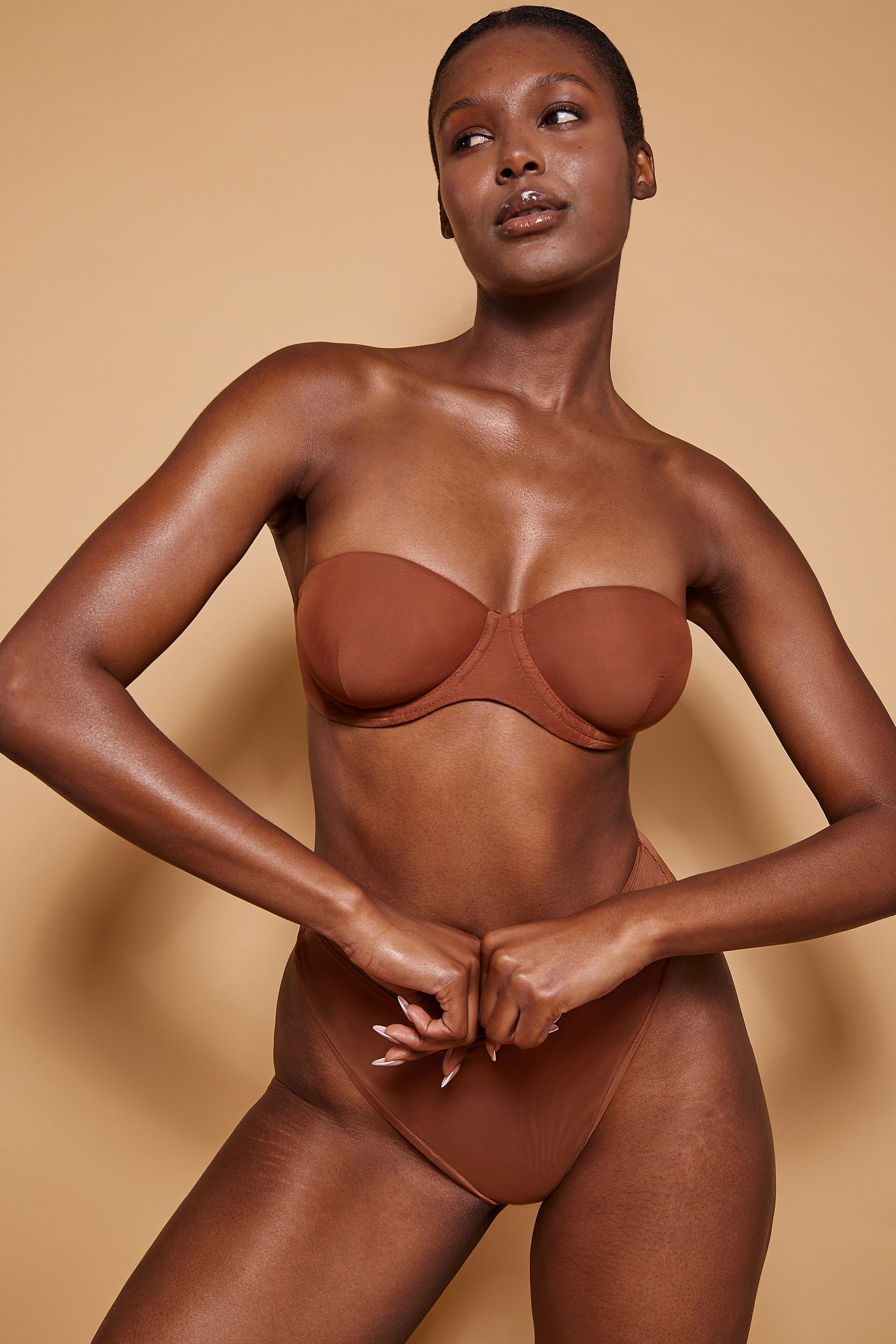 Intimates Soft Mesh Strapless Bra in Chestnut