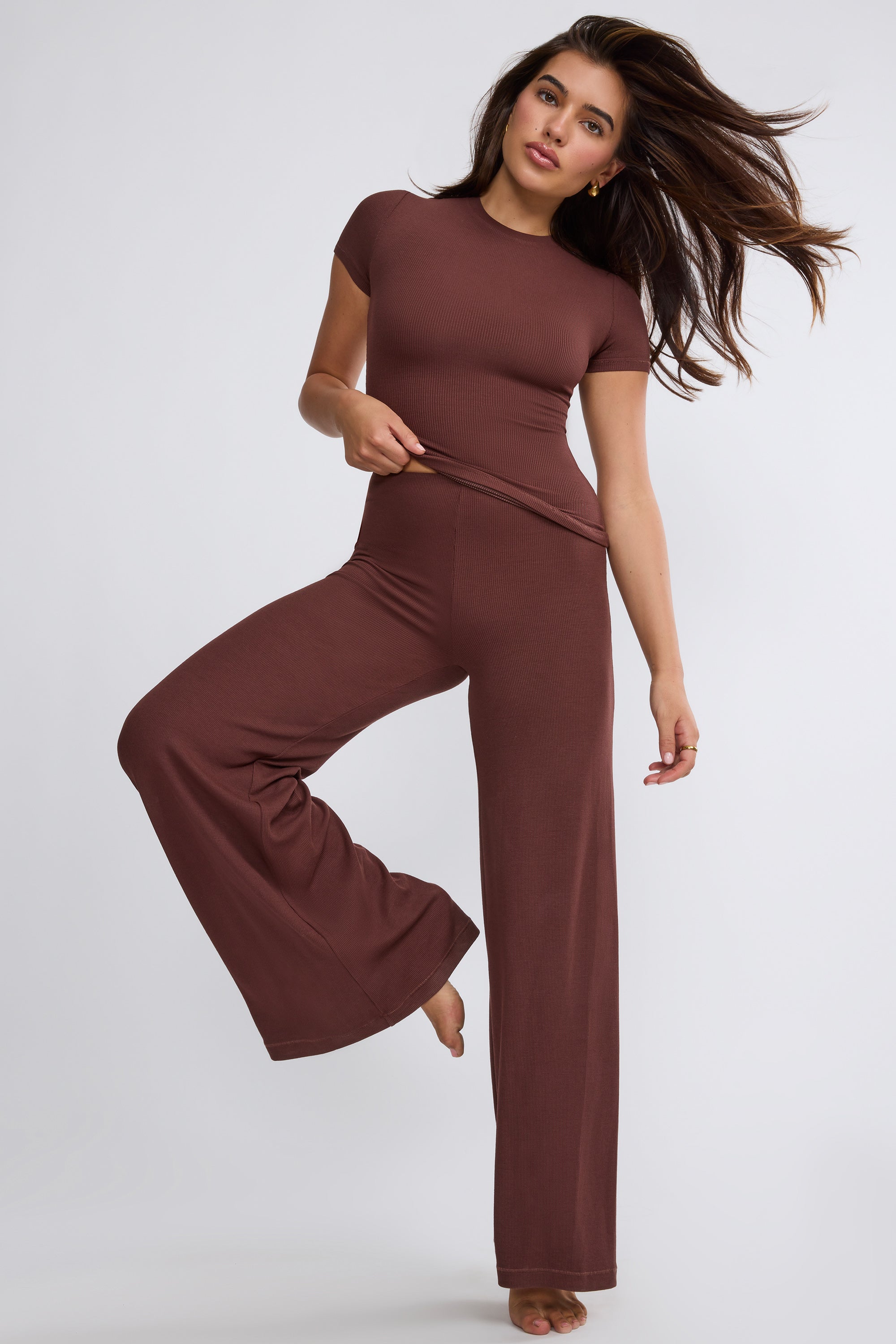 Nour Petite Mid Rise Wide Leg Trousers in Chocolate - Image 8