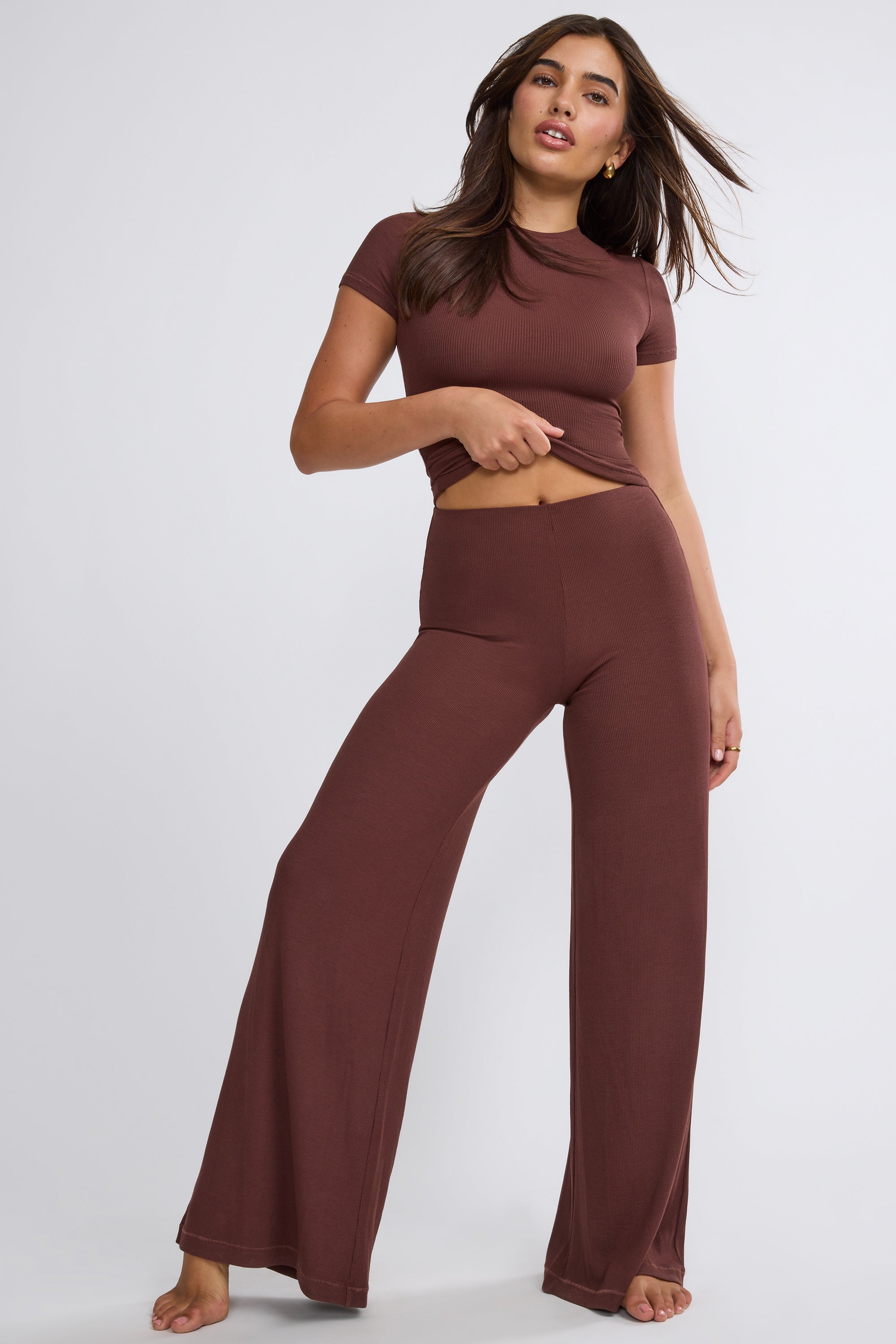 Nour Petite Mid Rise Wide Leg Trousers in Chocolate - Image 12