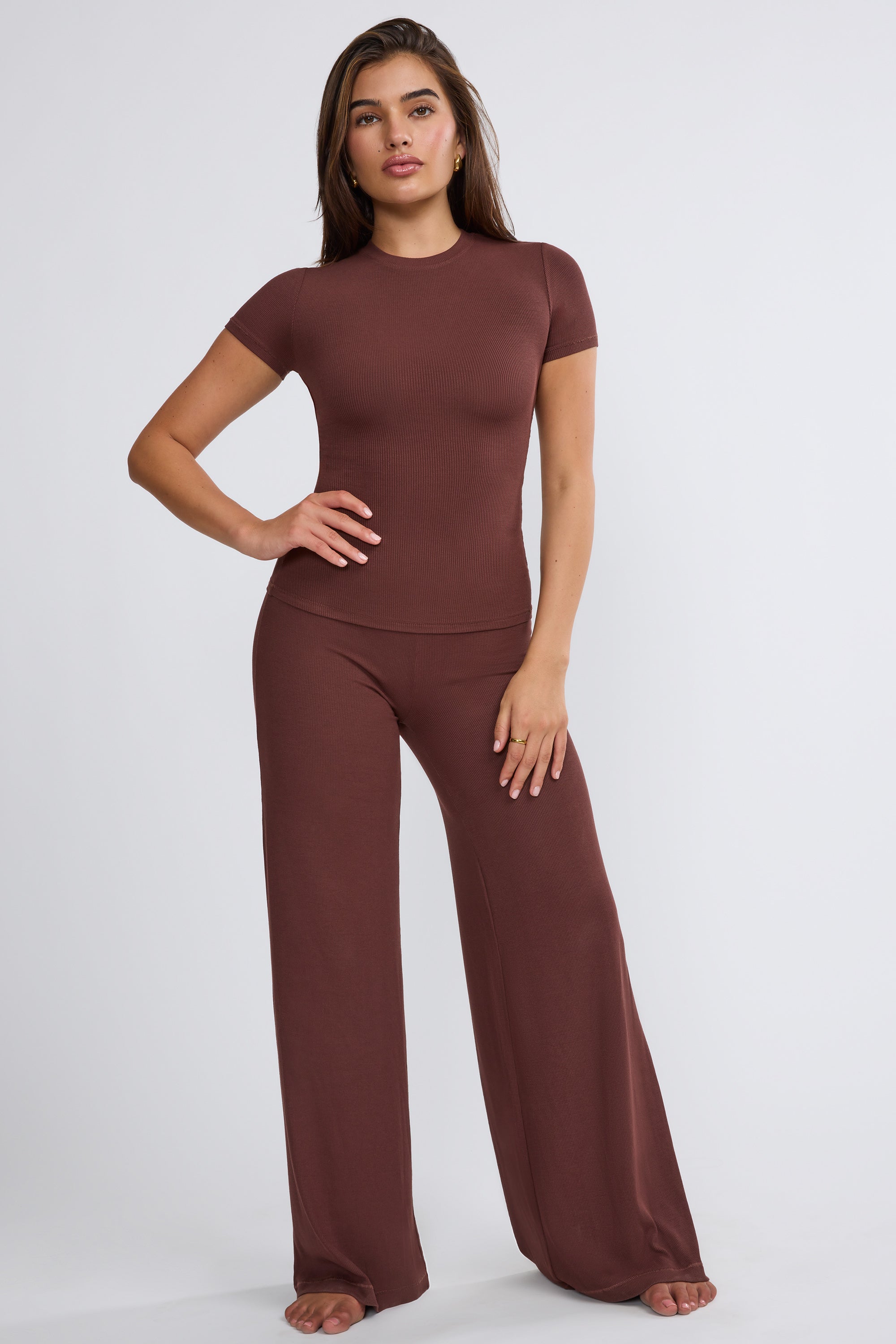 Nour Petite Mid Rise Wide Leg Trousers in Chocolate - Image 4