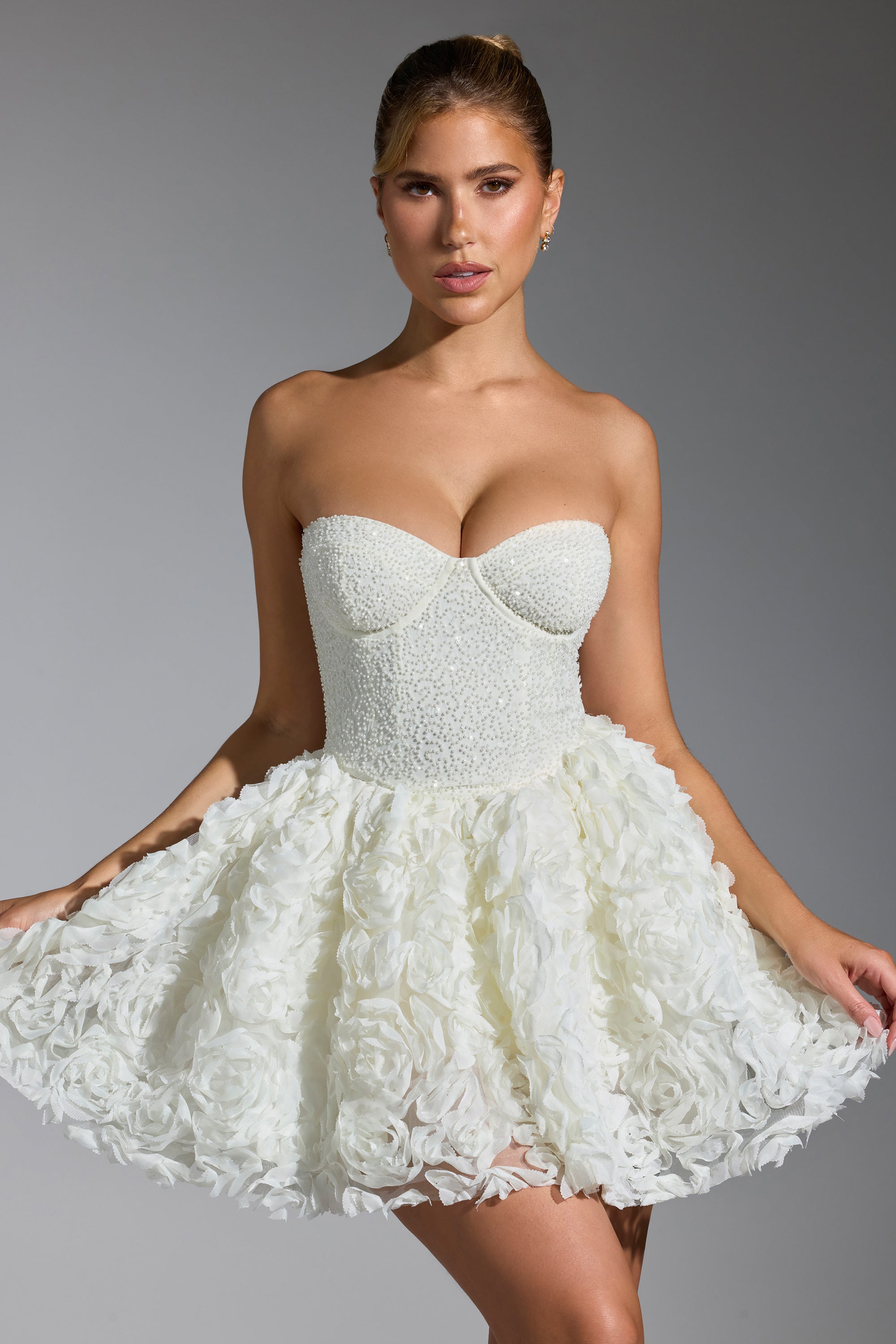 Evanthe Embellished Floral-Appliqu?? Lace-Up Mini Dress in White - Image 9