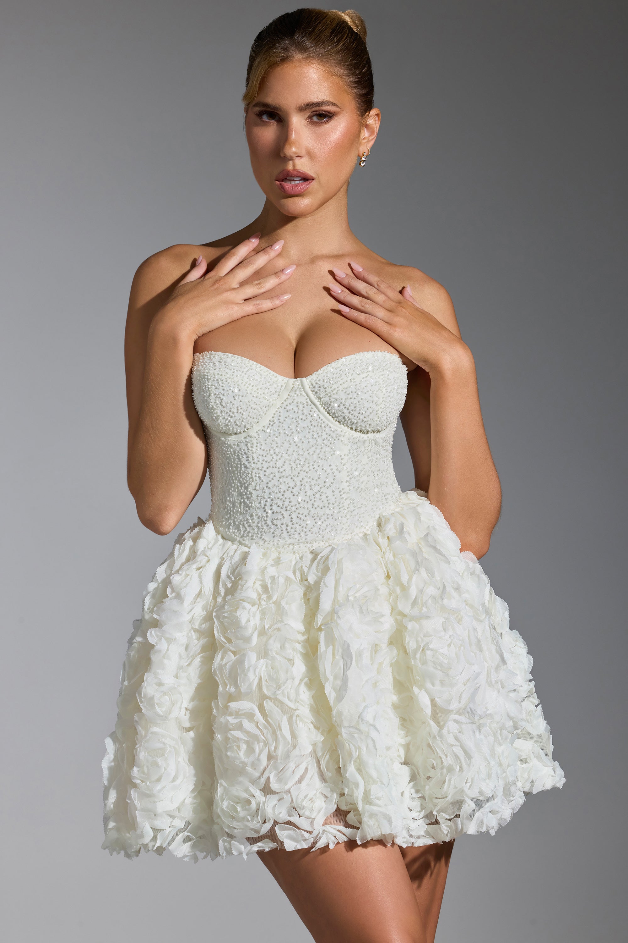 Evanthe Embellished Floral-Appliqu?? Lace-Up Mini Dress in White - Image 10