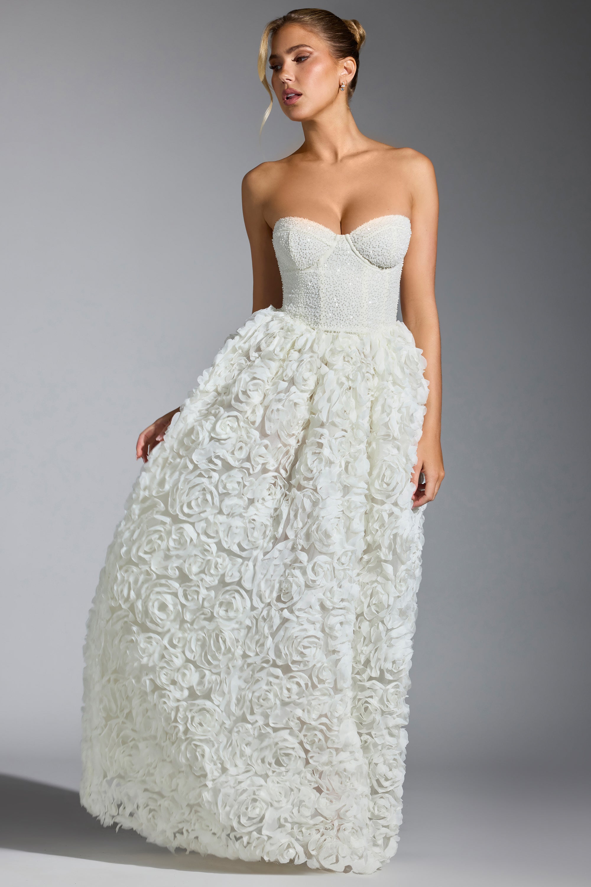 Camellia Embellished Floral-Appliqu?? Corset Gown in White - Image 5