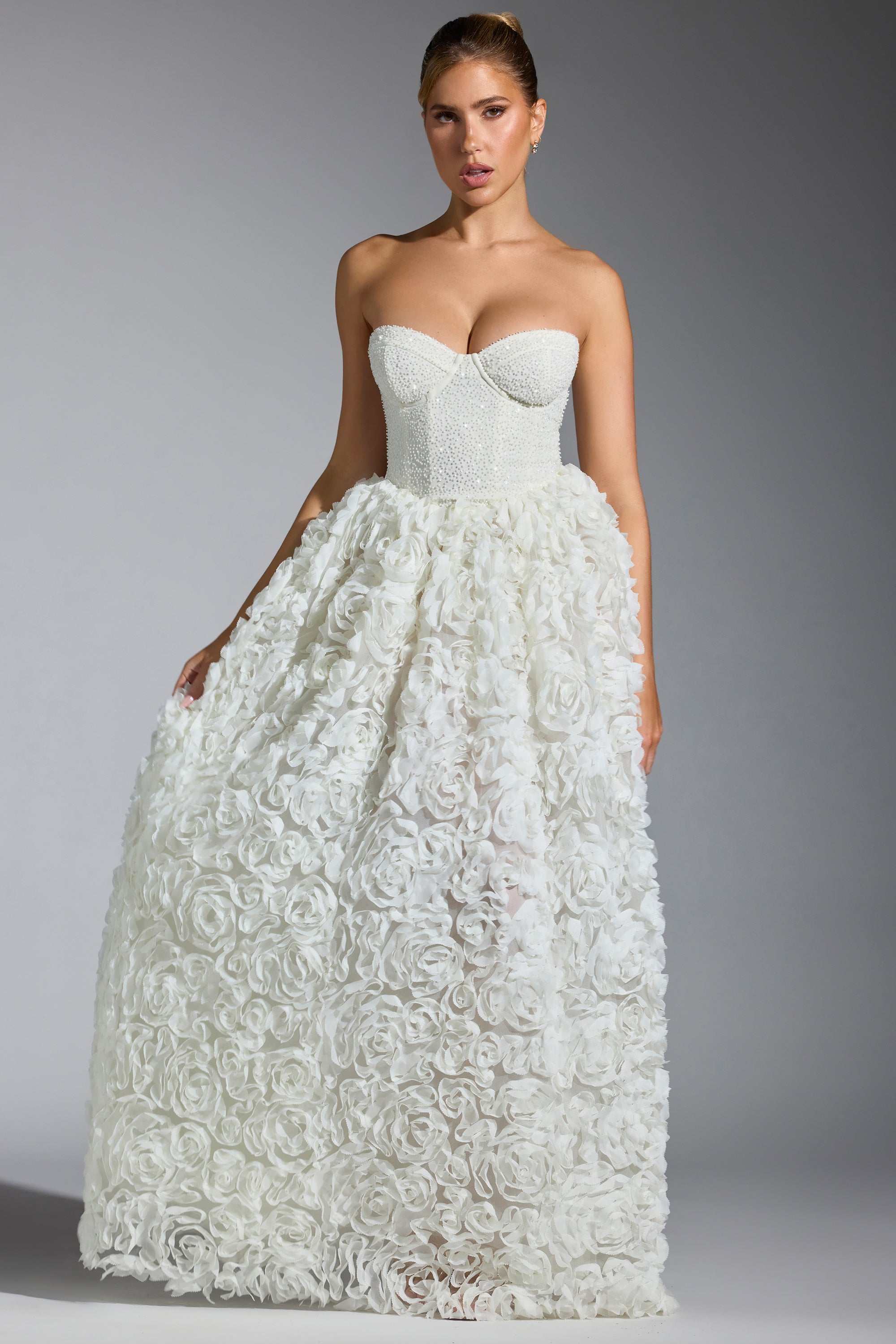 Camellia Embellished Floral-Appliqu?? Corset Gown in White - Image 6
