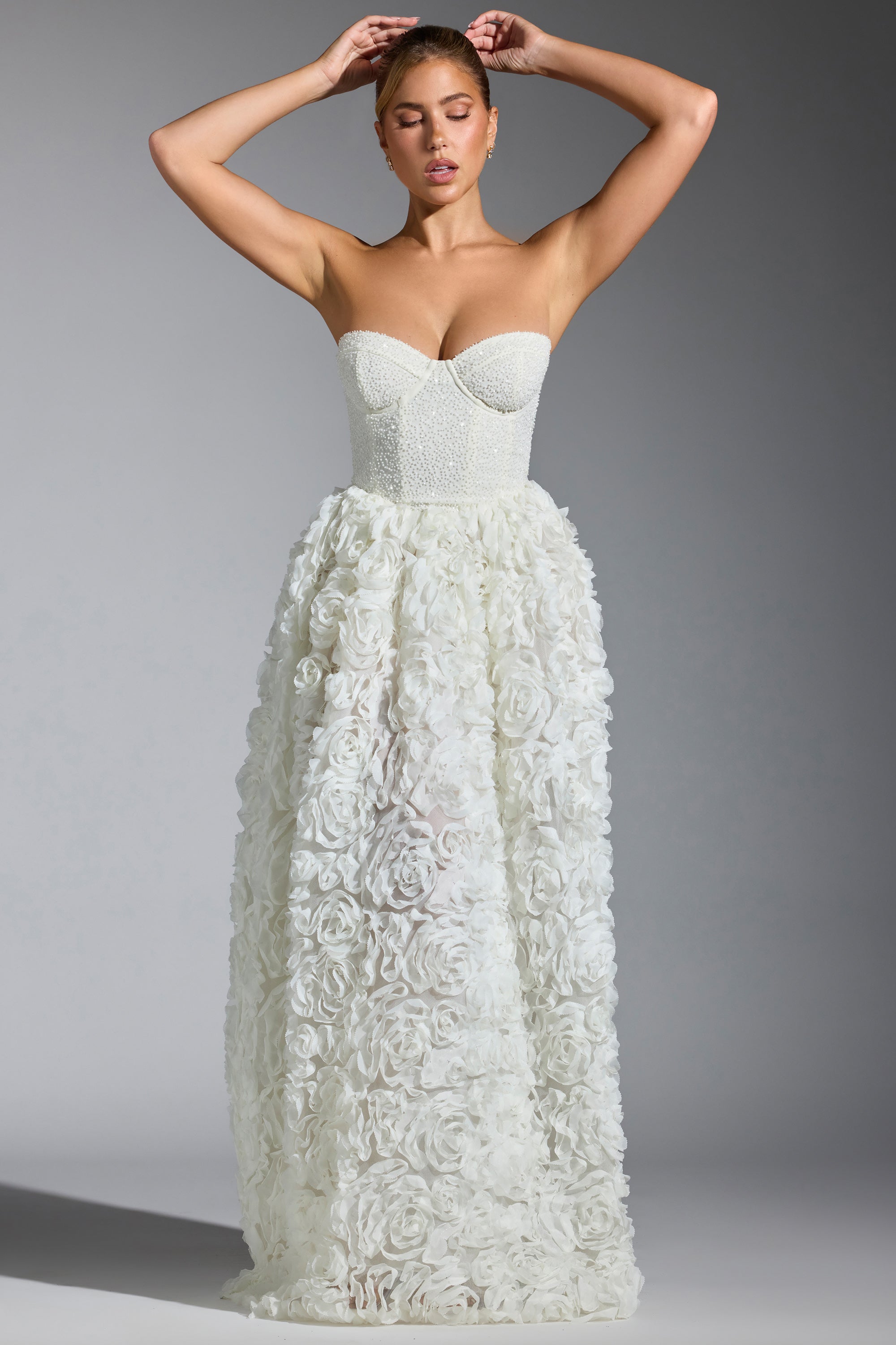Camellia Embellished Floral-Appliqu?? Corset Gown in White - Image 9