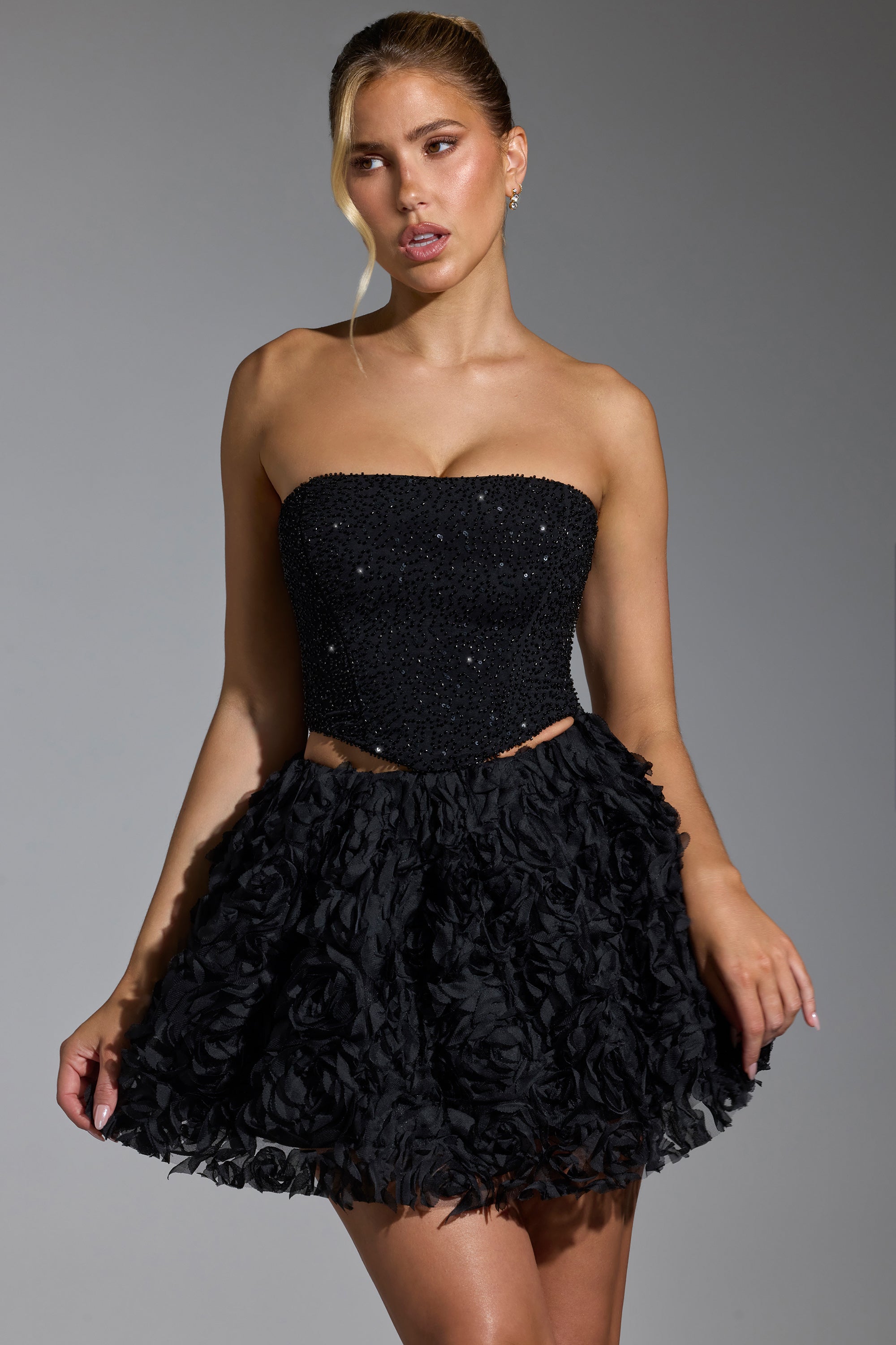 Blossom Floral-Appliqu?? Mini Skirt in Black - Image 13