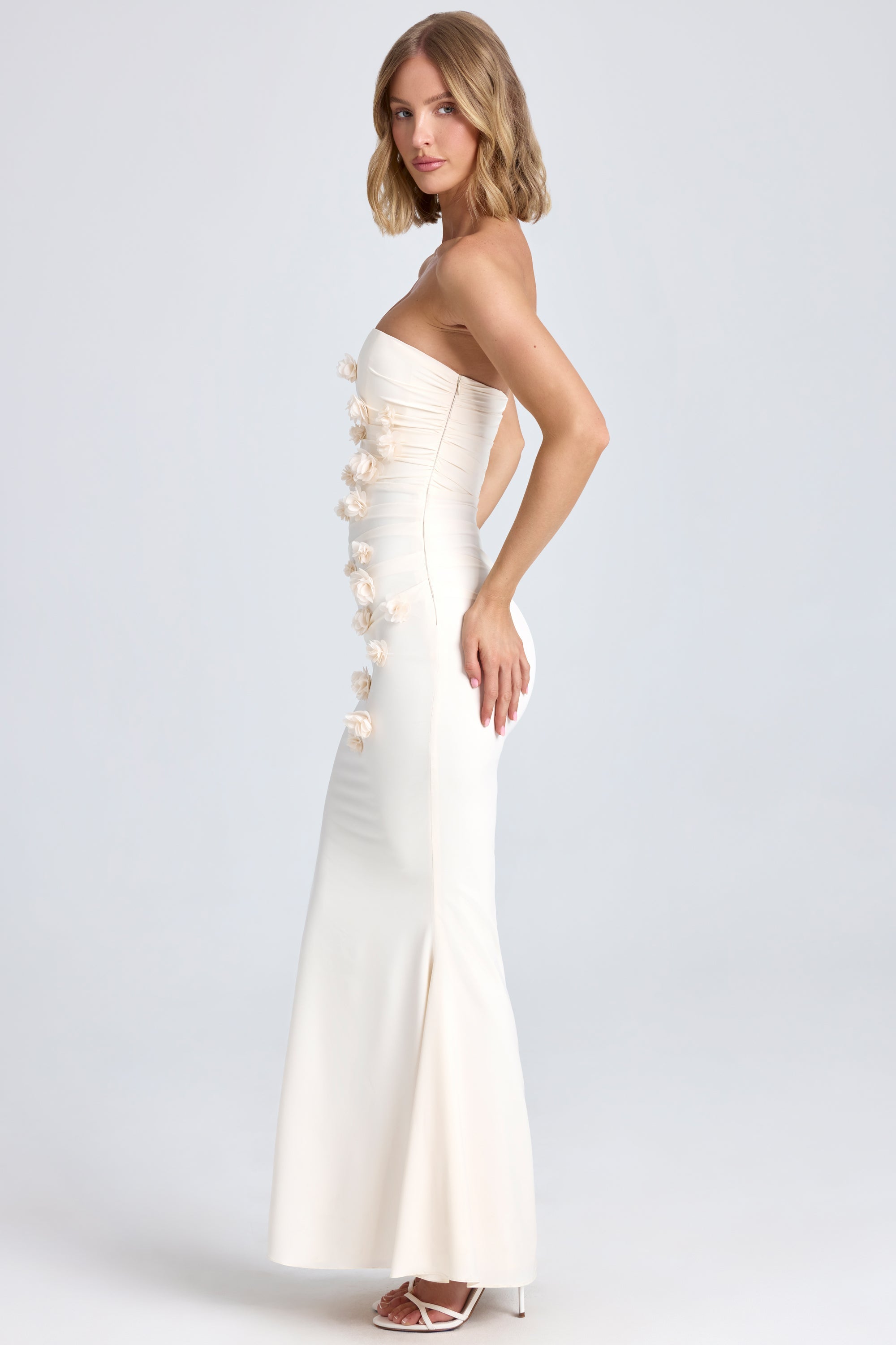 Draped Floral-Appliqu?? Maxi Dress in Ivory - Image 3