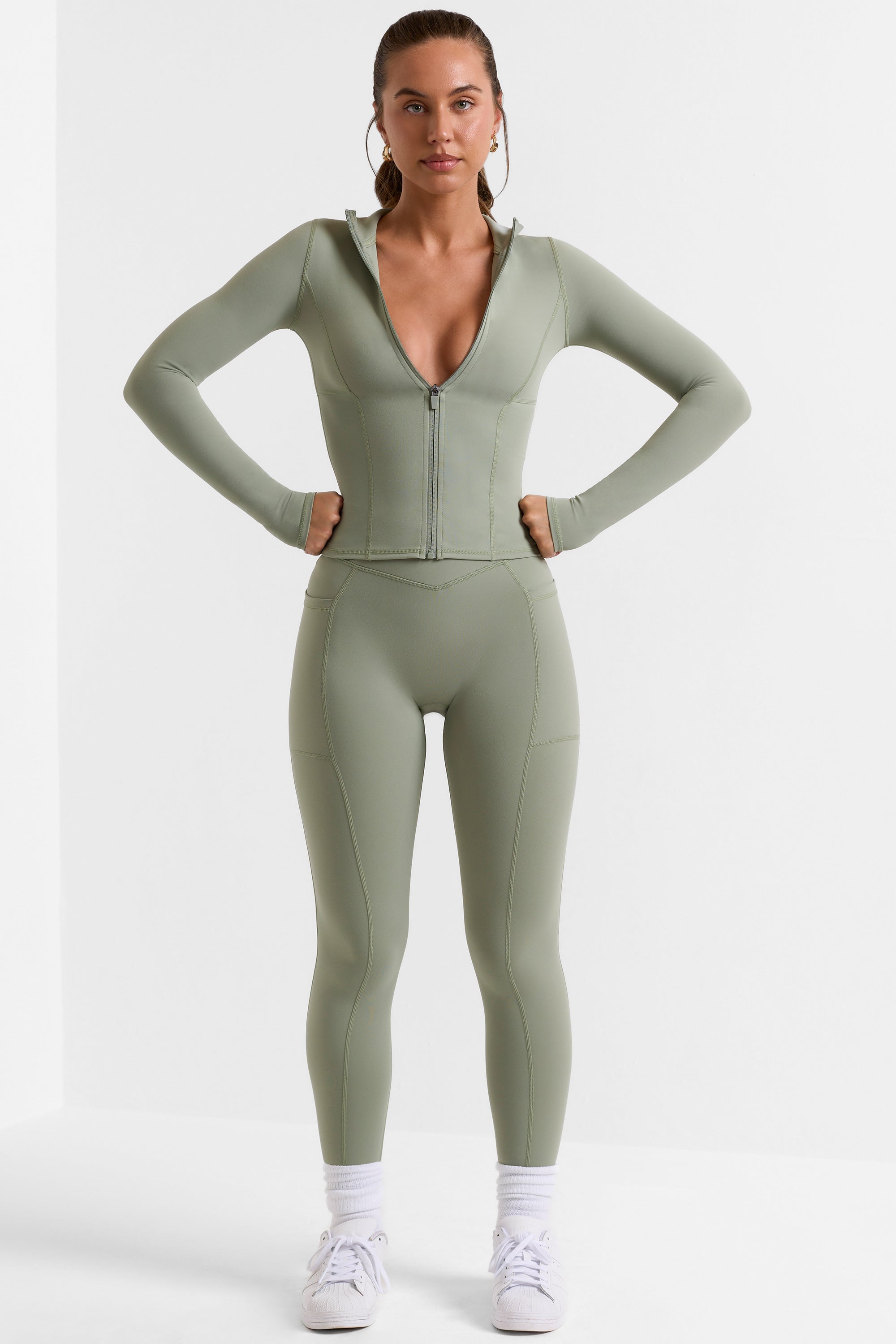 Advantage Full Length Leggings with Pockets in Bamboo Green - Image 4