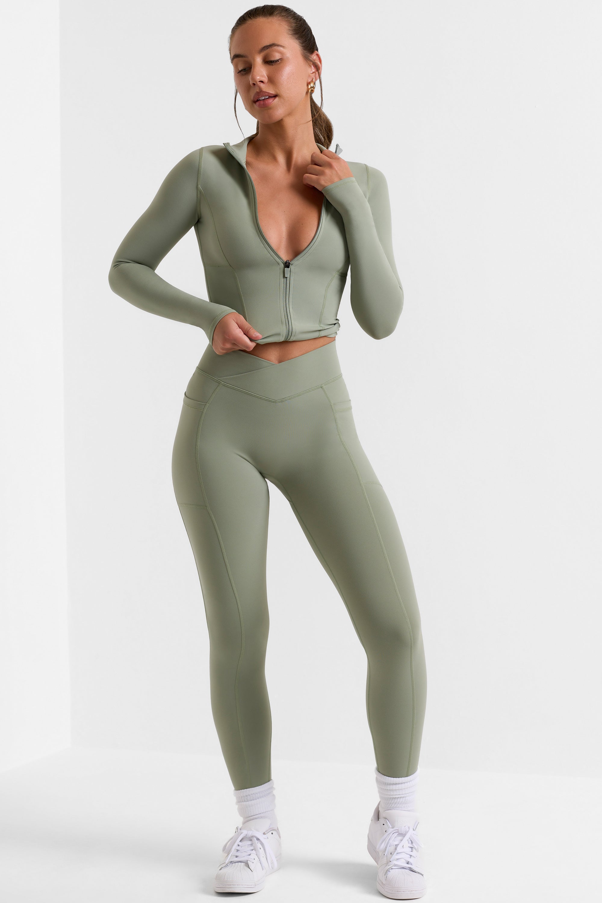 Advantage Full Length Leggings with Pockets in Bamboo Green - Image 5