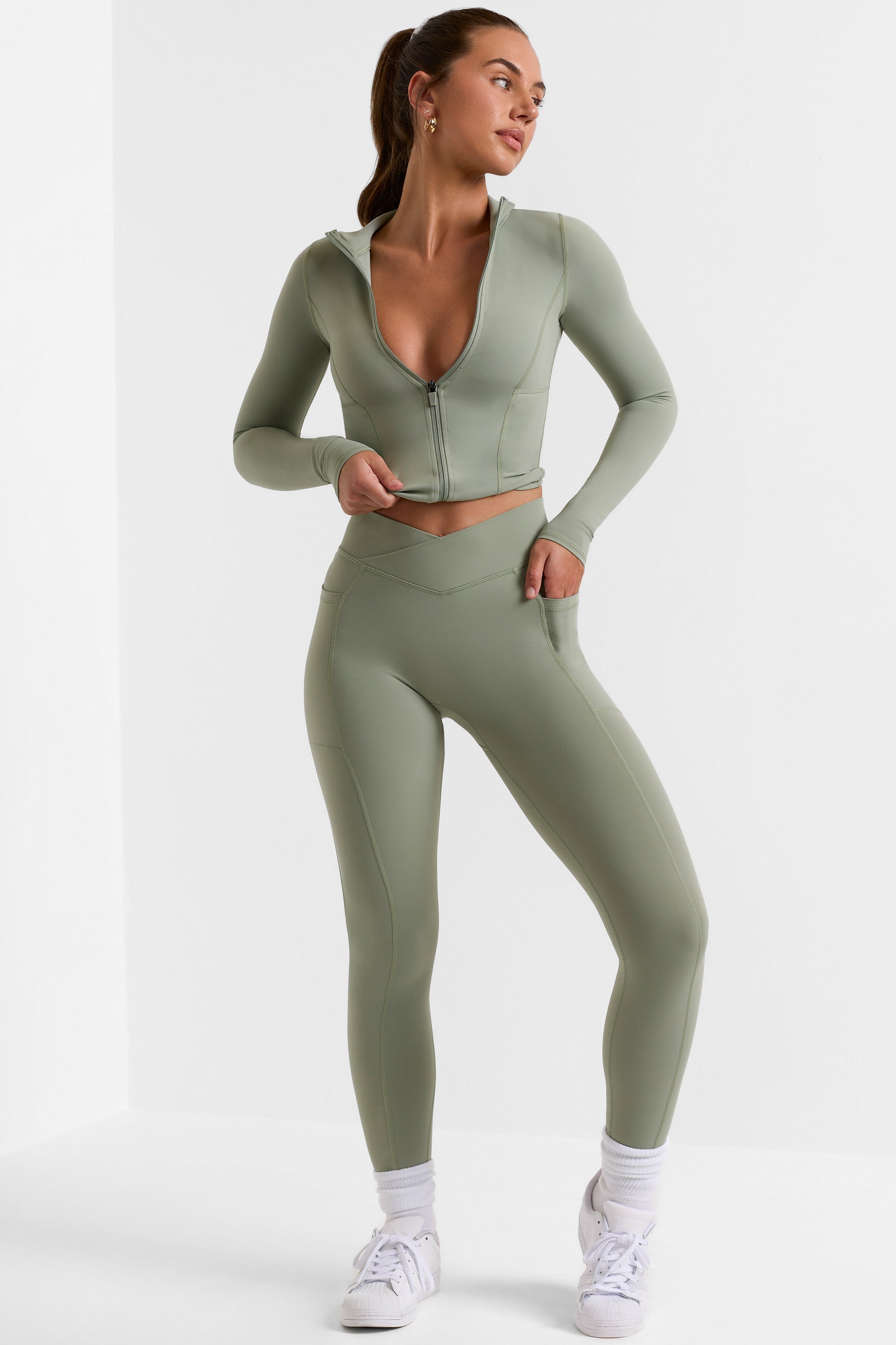 Advantage Full Length Leggings with Pockets in Bamboo Green - Image 7