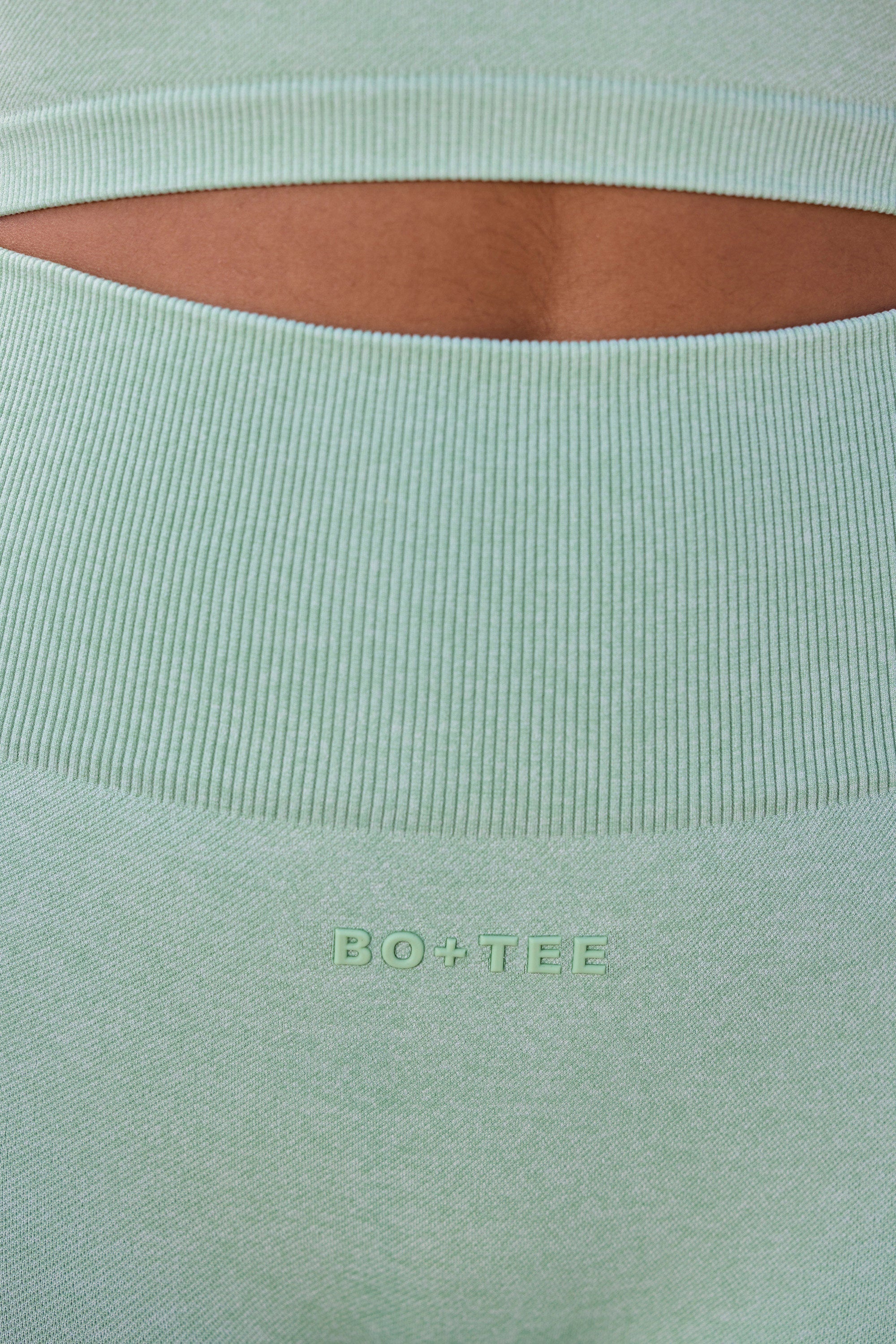 Super Sculpt Seamless Full Length Leggings in Pistachio - Image 4