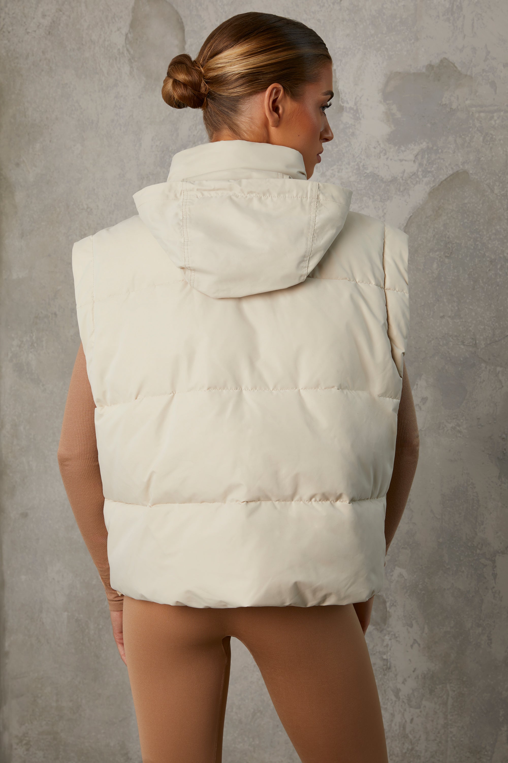 Essential Cropped Puffer Jacket with Detachable Sleeves in Sand - Image 12