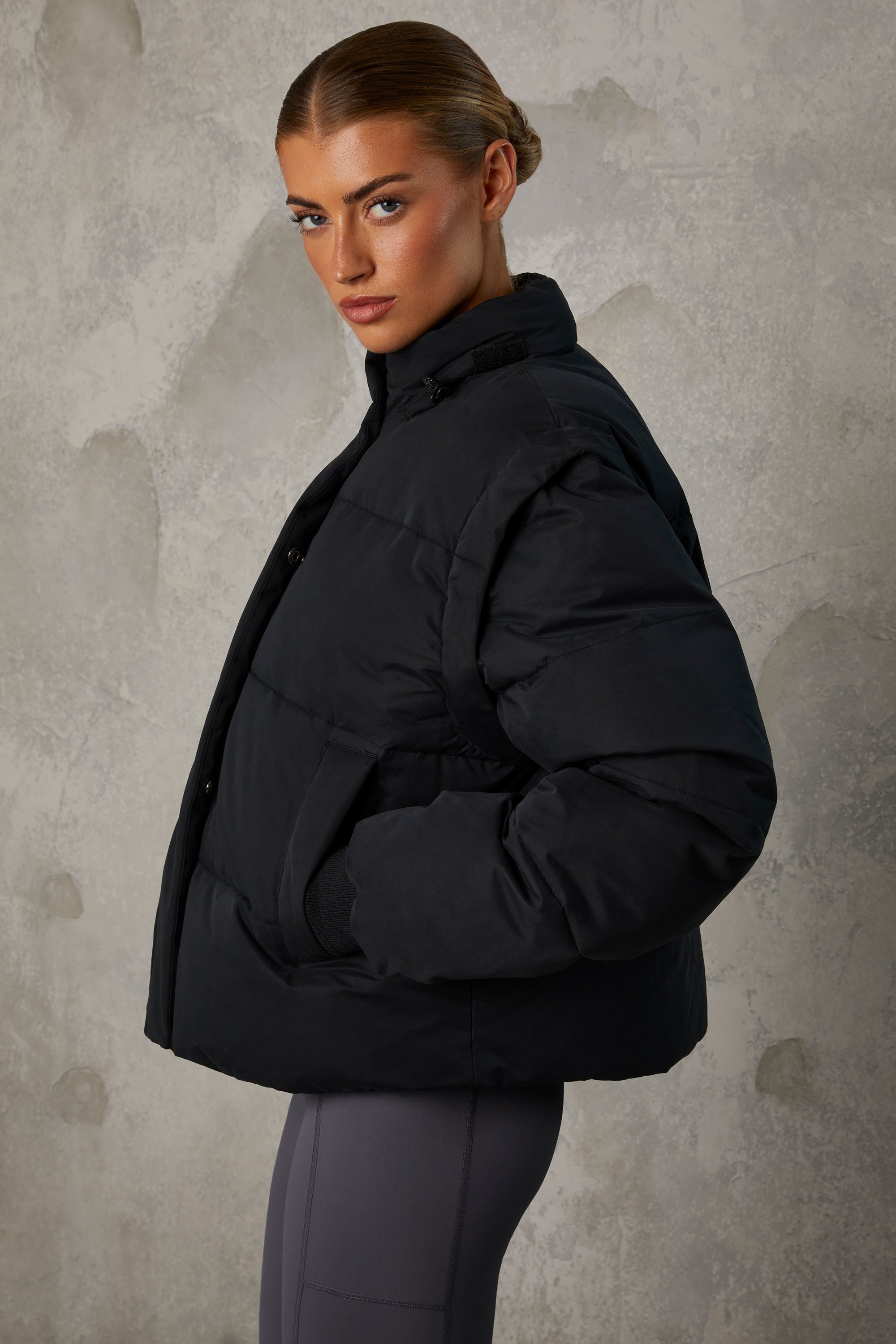 Essential Cropped Puffer Jacket with Detachable Sleeves in Black - Image 3