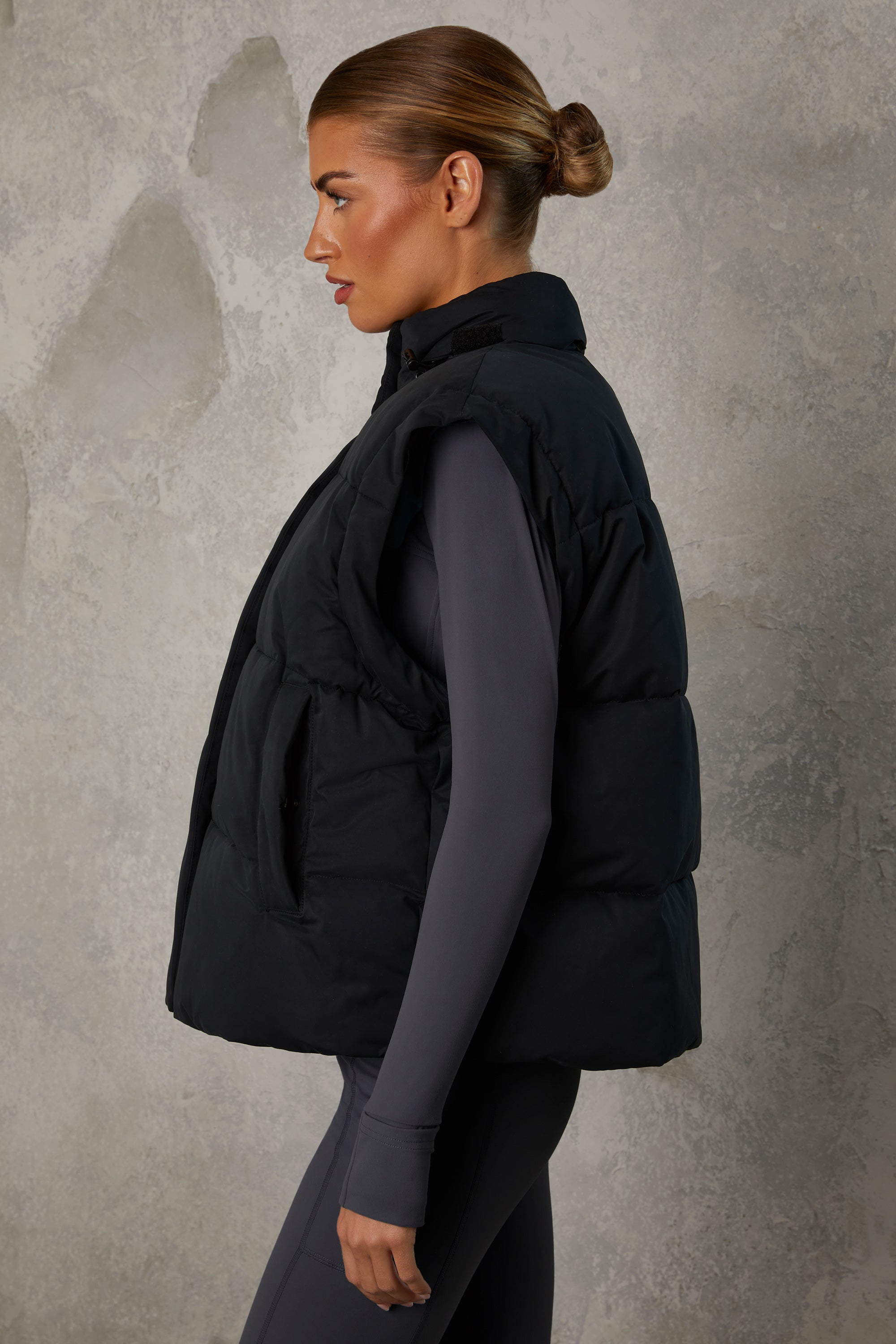 Essential Cropped Puffer Jacket with Detachable Sleeves in Black - Image 6