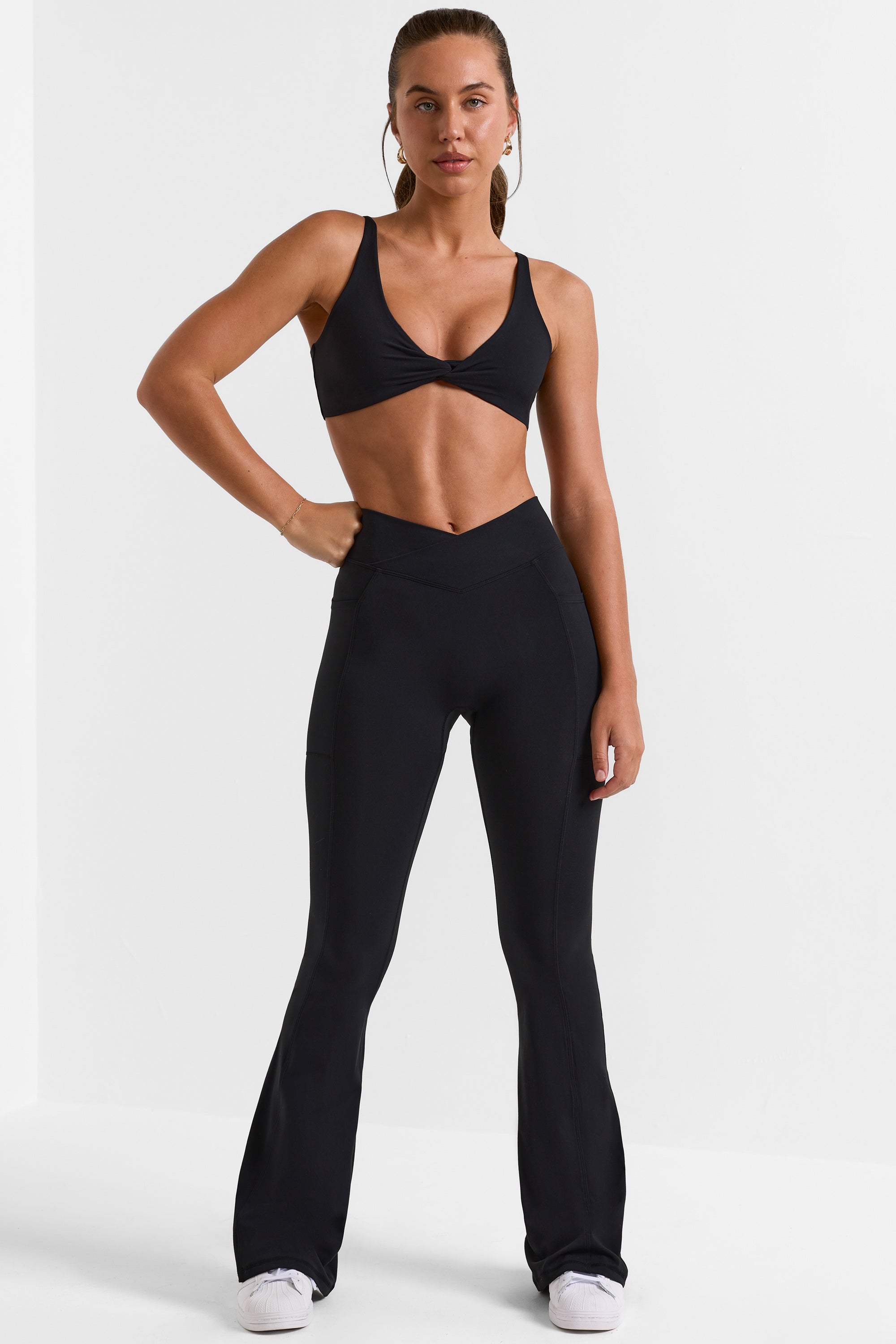 Match Cross Waistband Flare Pocket Leggings in Black