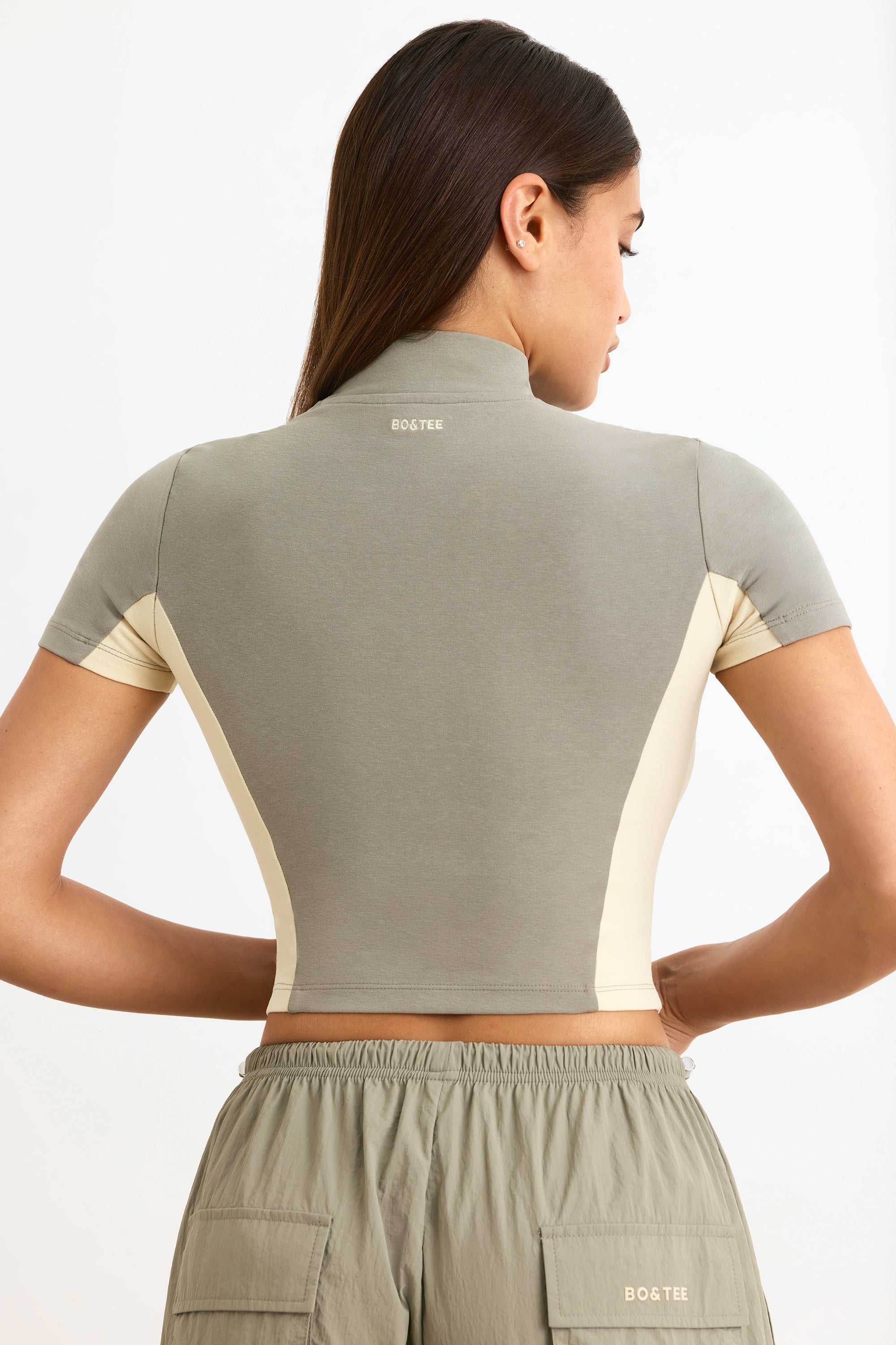 Colourblock Zip-Up Crop Top in Bone - Image 2