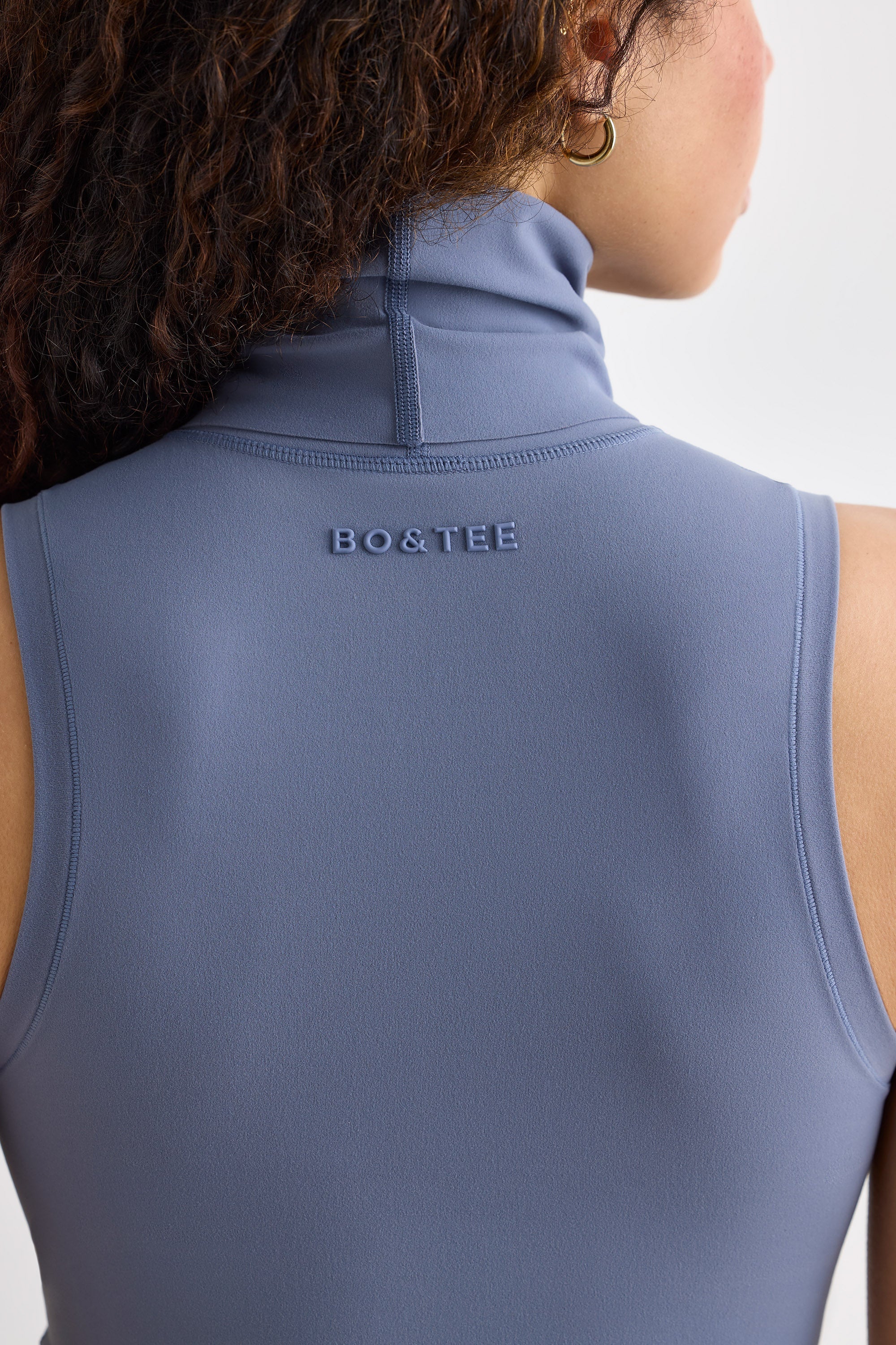 Soft Active Turtleneck Tank Top in Grey - Image 4