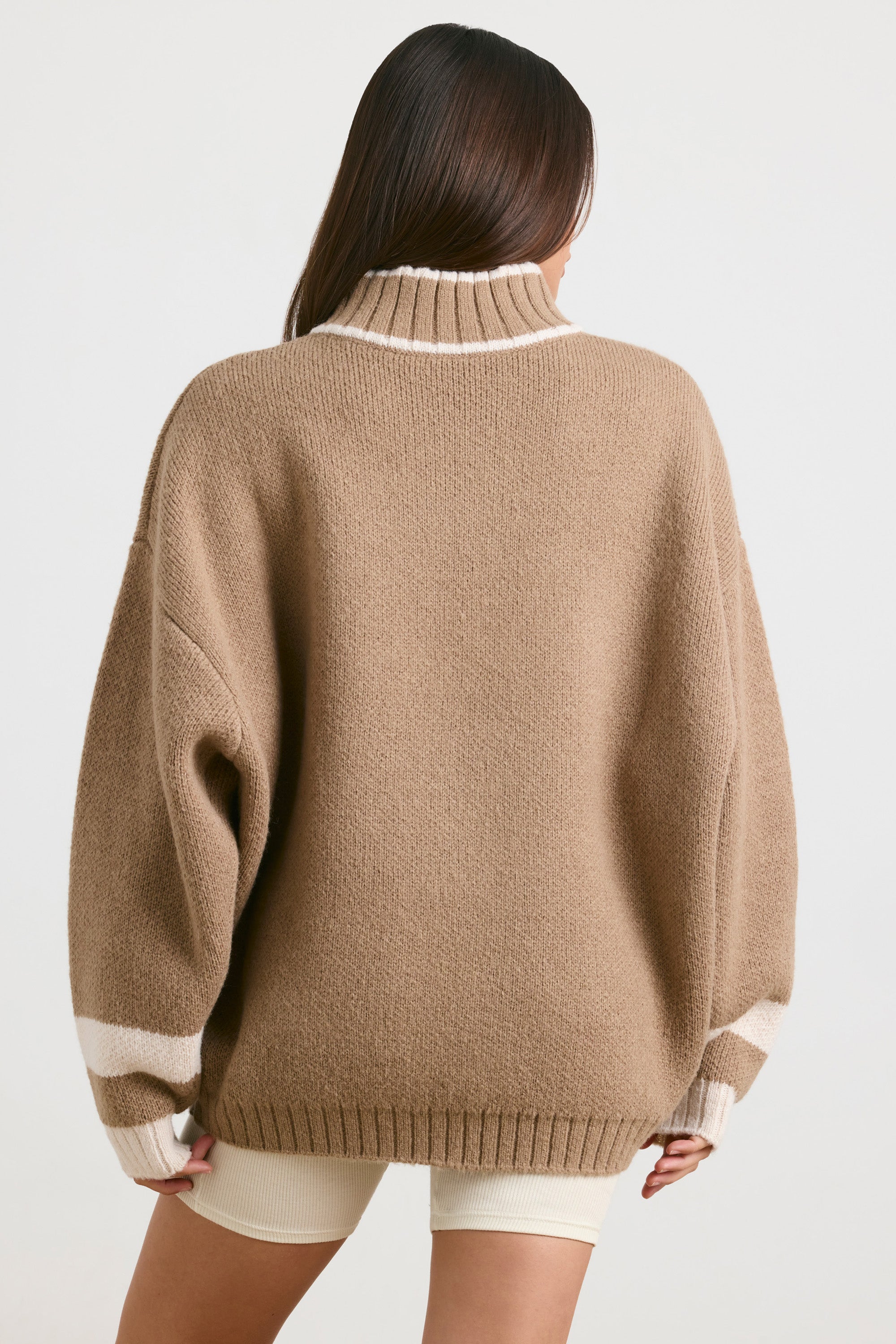 Casual Oversized Quarter-Zip Chunky-Knit Jumper in Espresso - Image 2