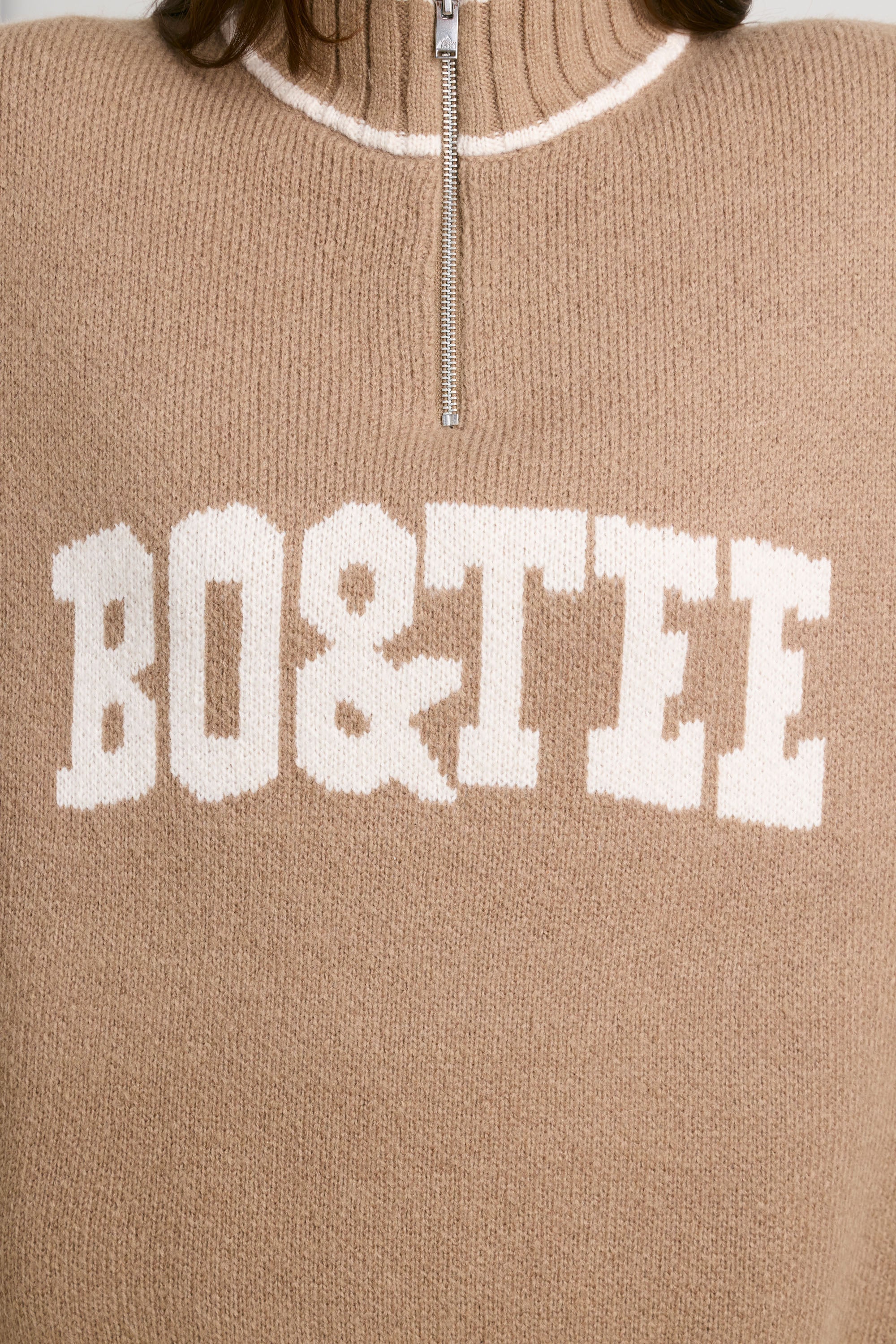 Casual Oversized Quarter-Zip Chunky-Knit Jumper in Espresso - Image 5