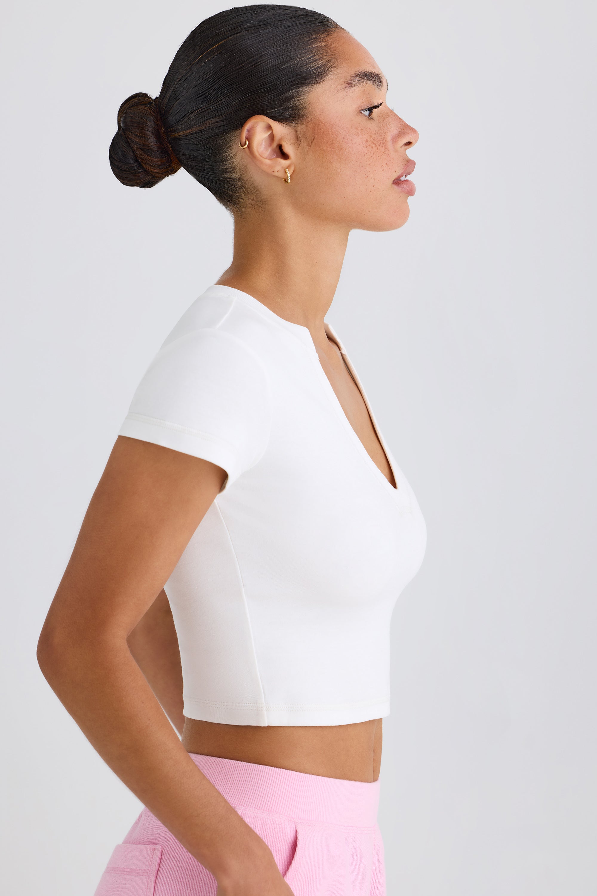 Jet Set Graphic-Print Cropped T-Shirt in White - Image 3