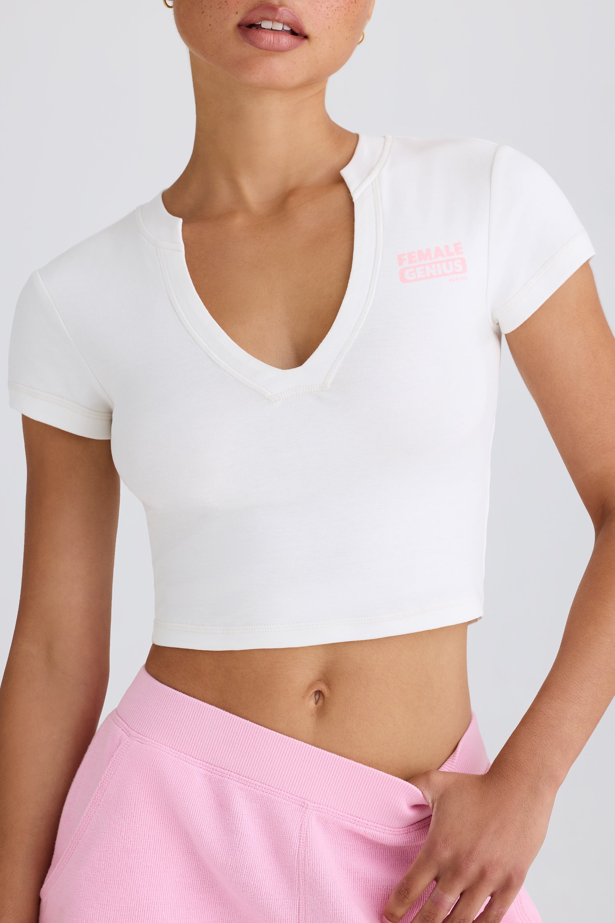 Jet Set Graphic-Print Cropped T-Shirt in White