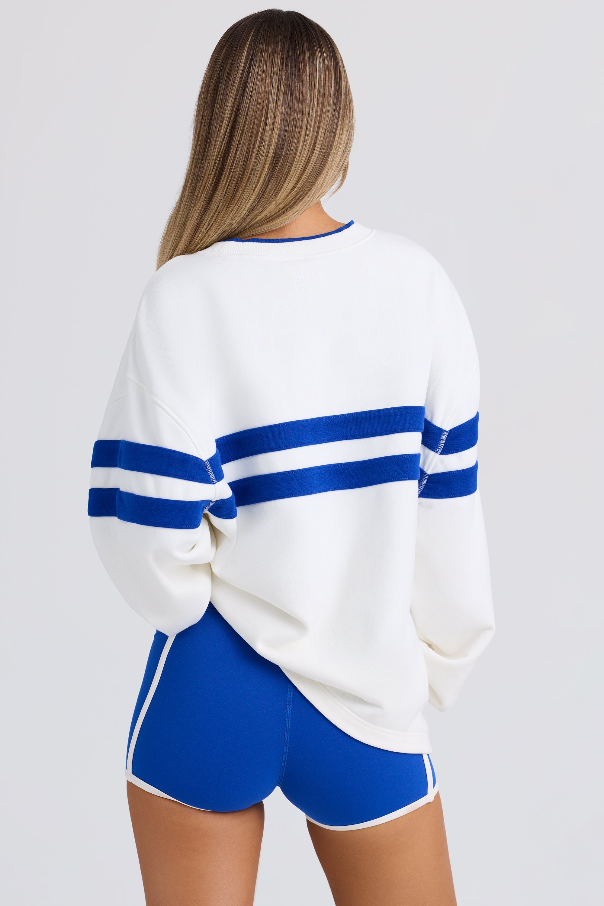Oversized Sweatshirt in White - Image 2