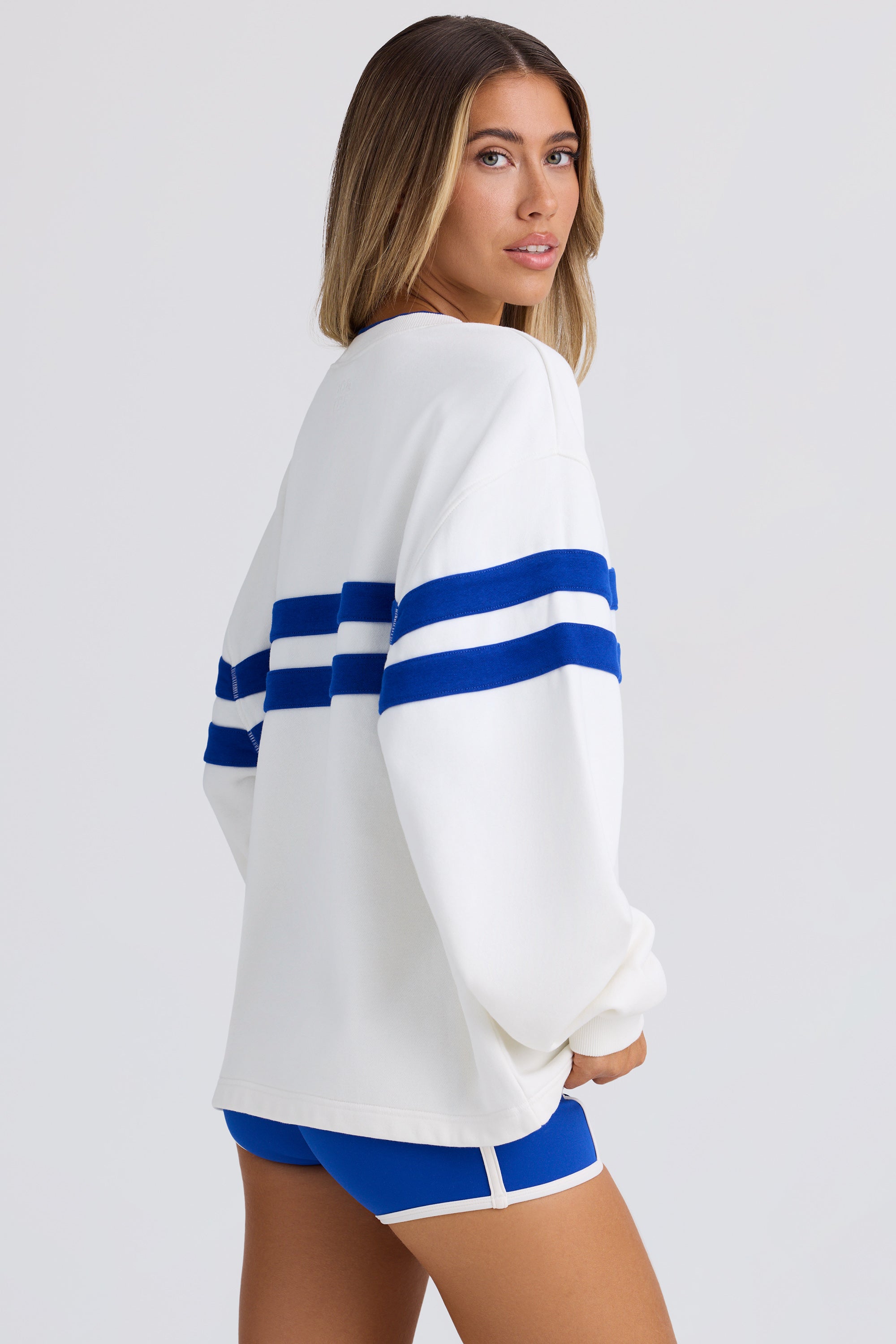 Oversized Sweatshirt in White - Image 3