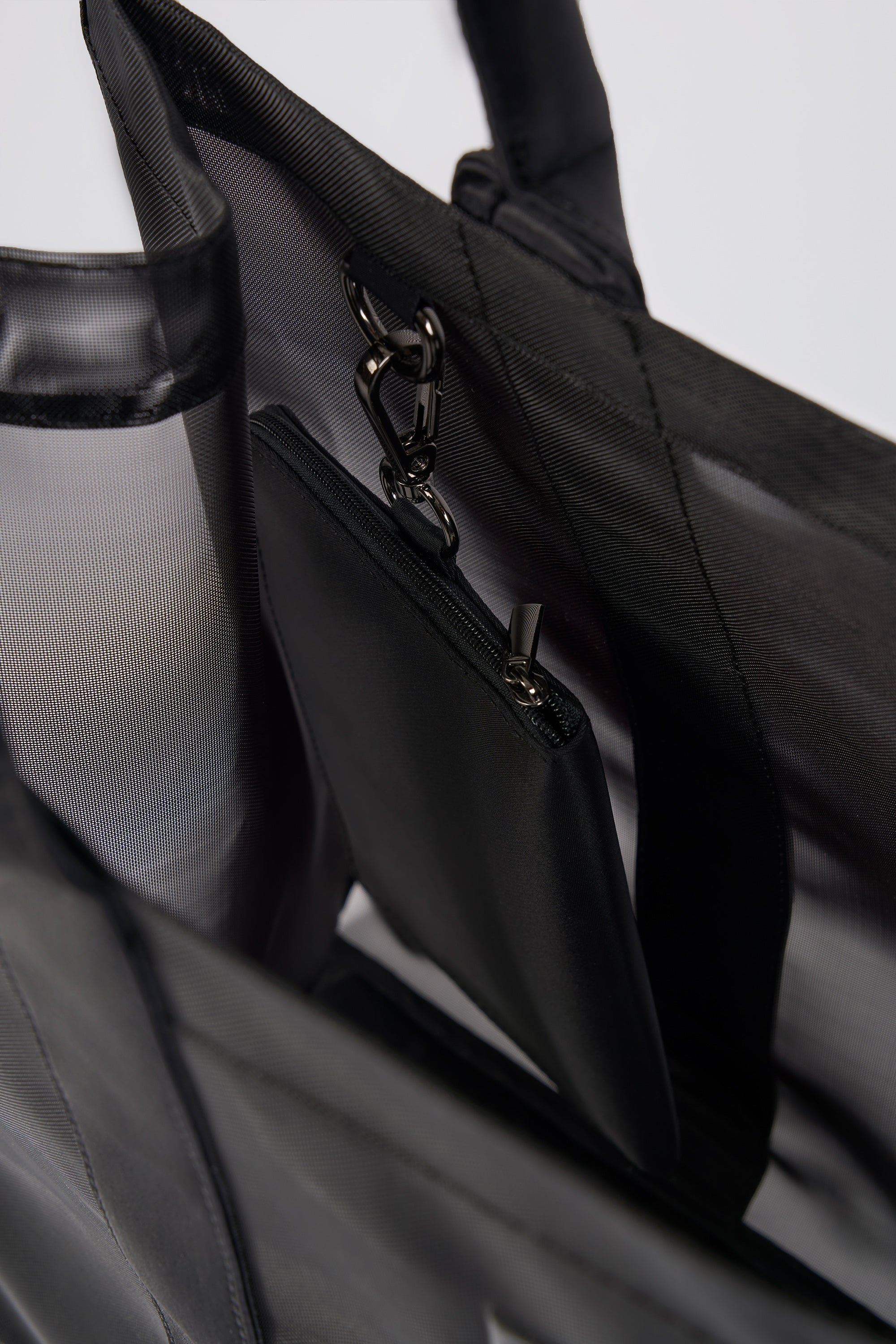 Mesh Tote Bag in Black - Image 4