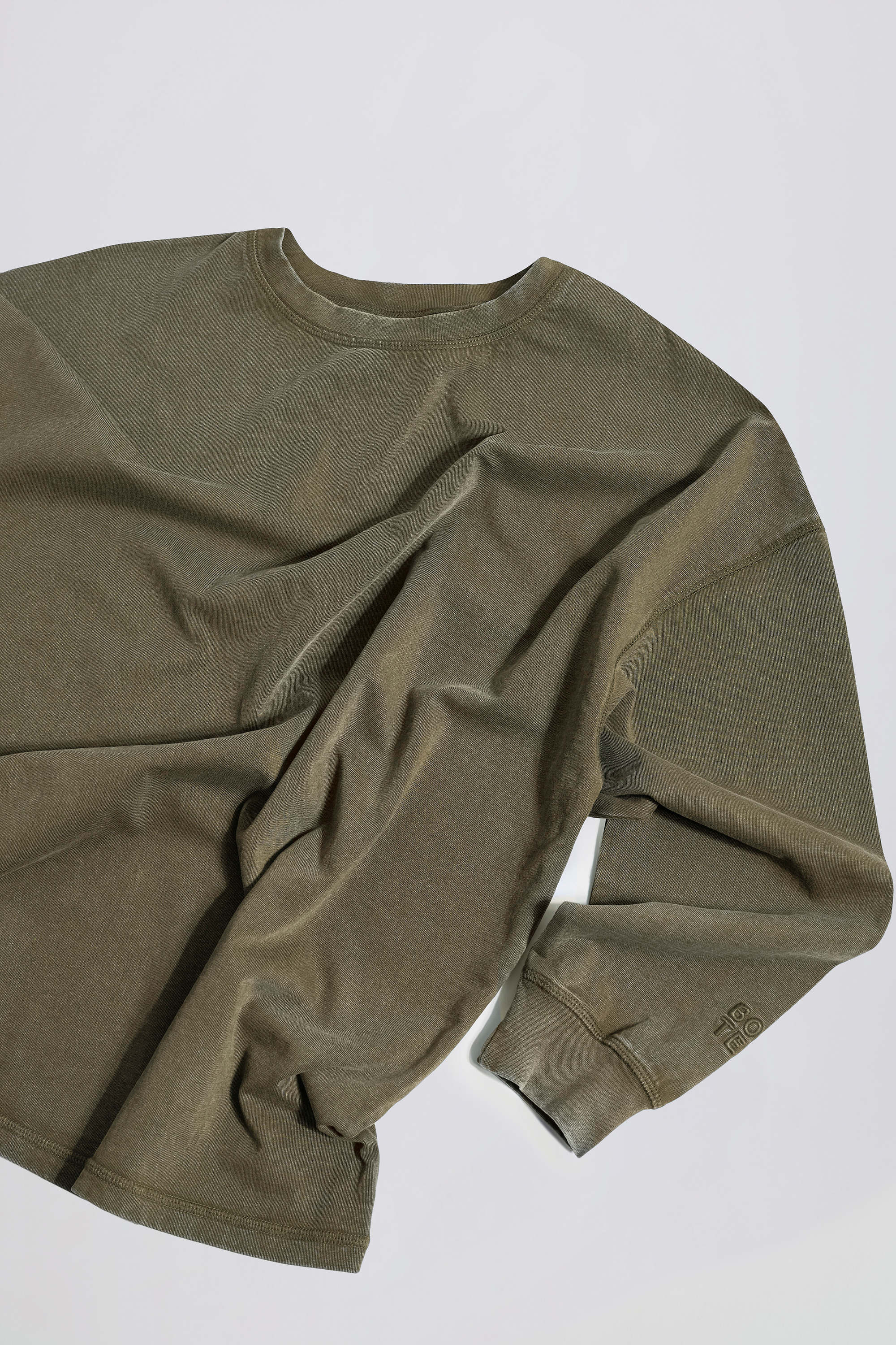 Acid Wash Long-Sleeve Oversized T-Shirt in Light Green - Image 6