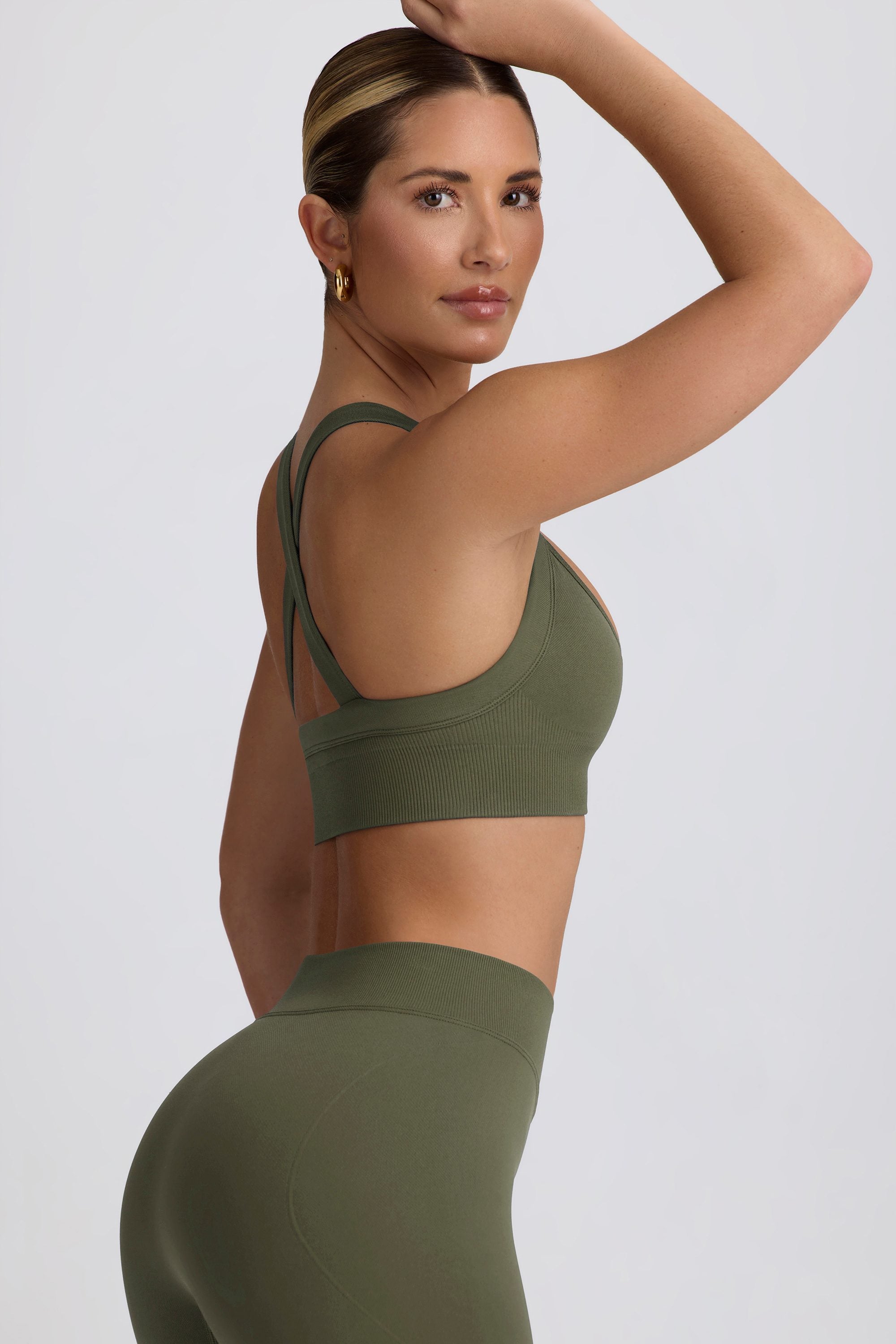 Super Sculpt Seamless Cross-Back Sports Bra in Light Green - Image 3