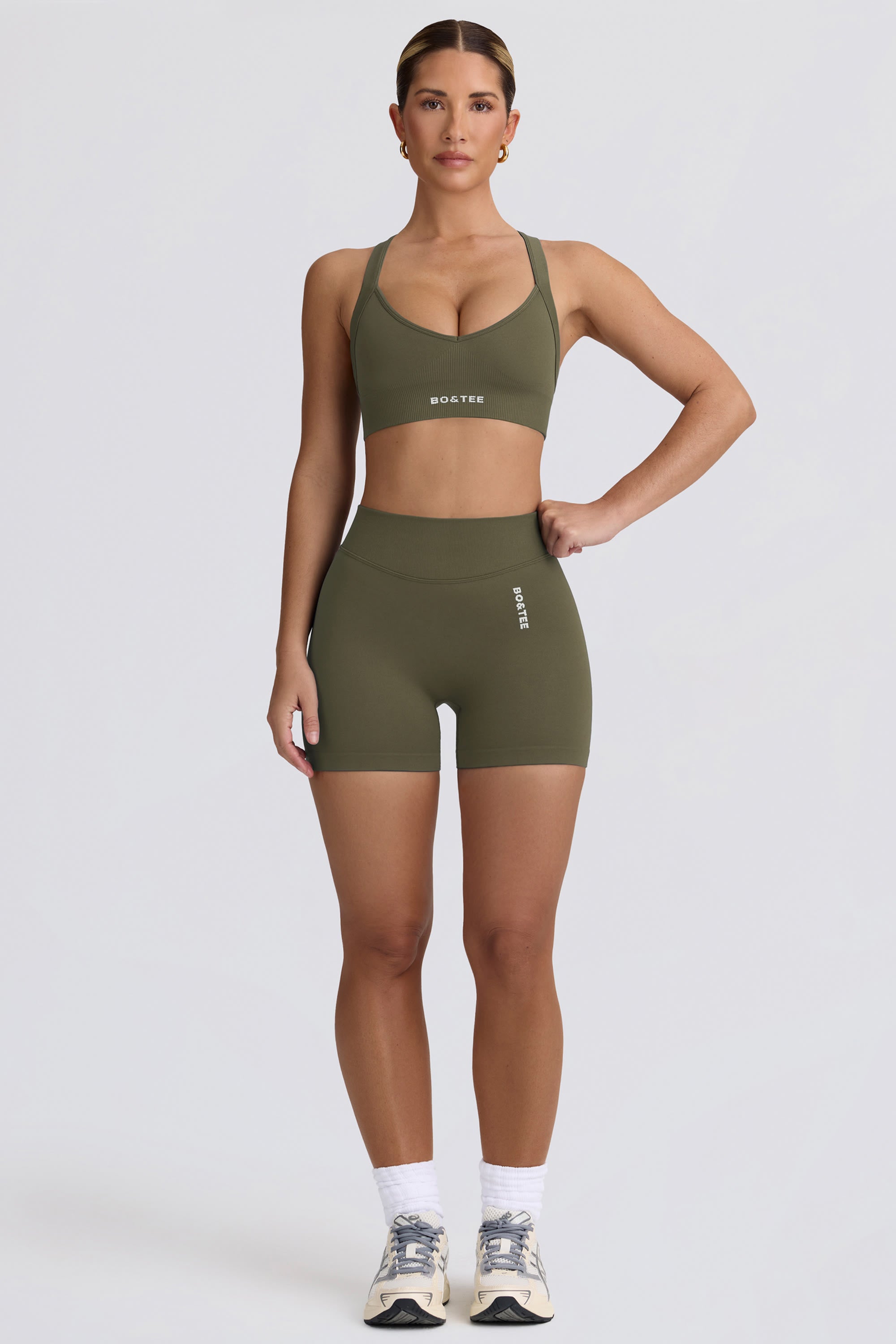 Super Sculpt Seamless Cross-Back Sports Bra in Light Green - Image 6