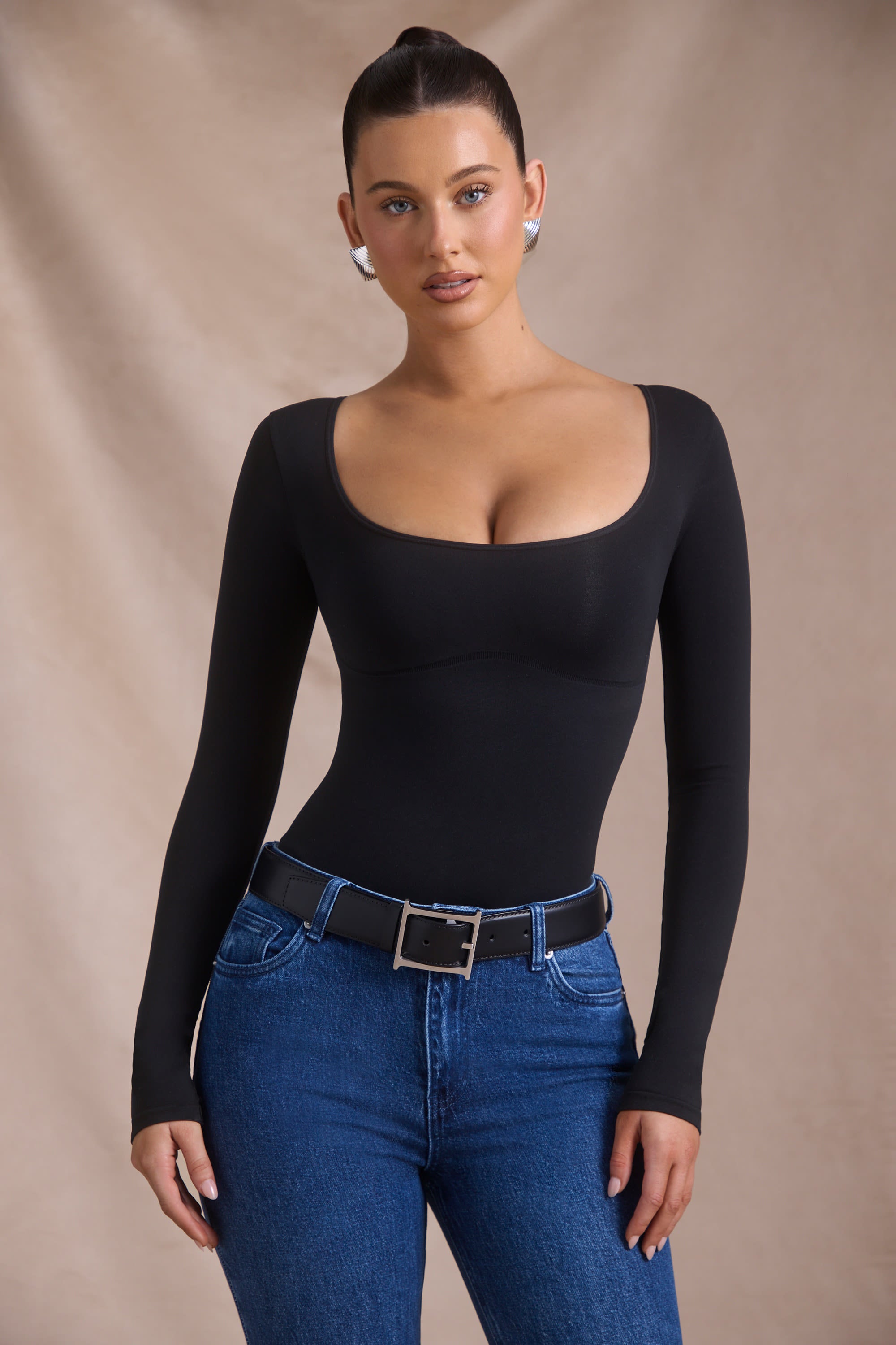 Danu Seamless Long-Sleeve Bodysuit in Black - Image 7