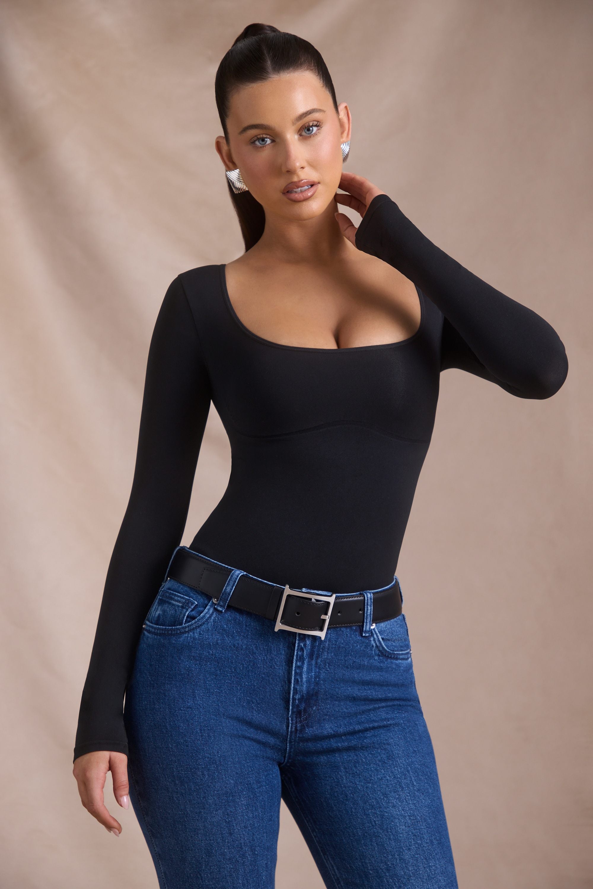Danu Seamless Long-Sleeve Bodysuit in Black - Image 9