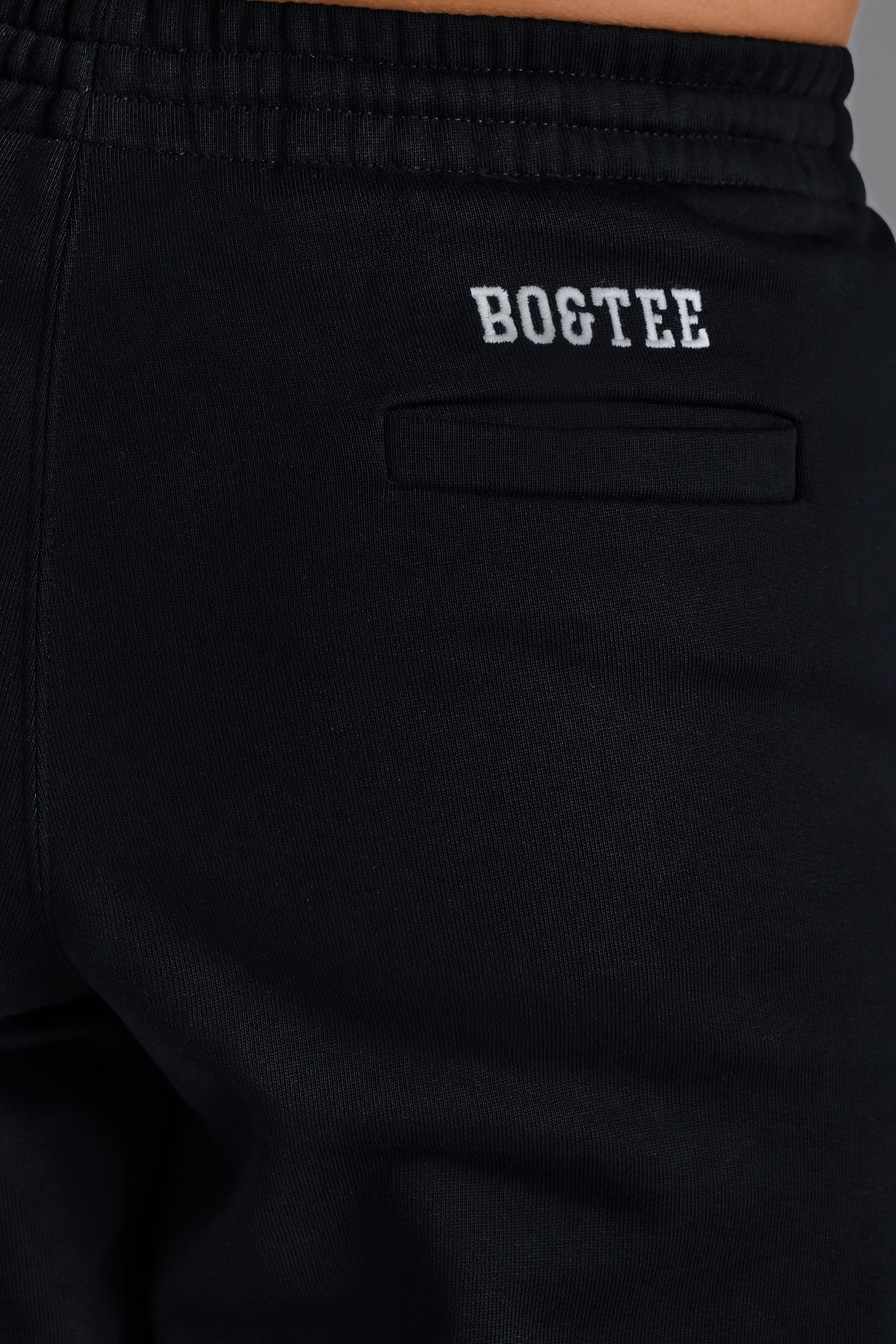Relaxed Mid-Rise Joggers in Black - Image 4