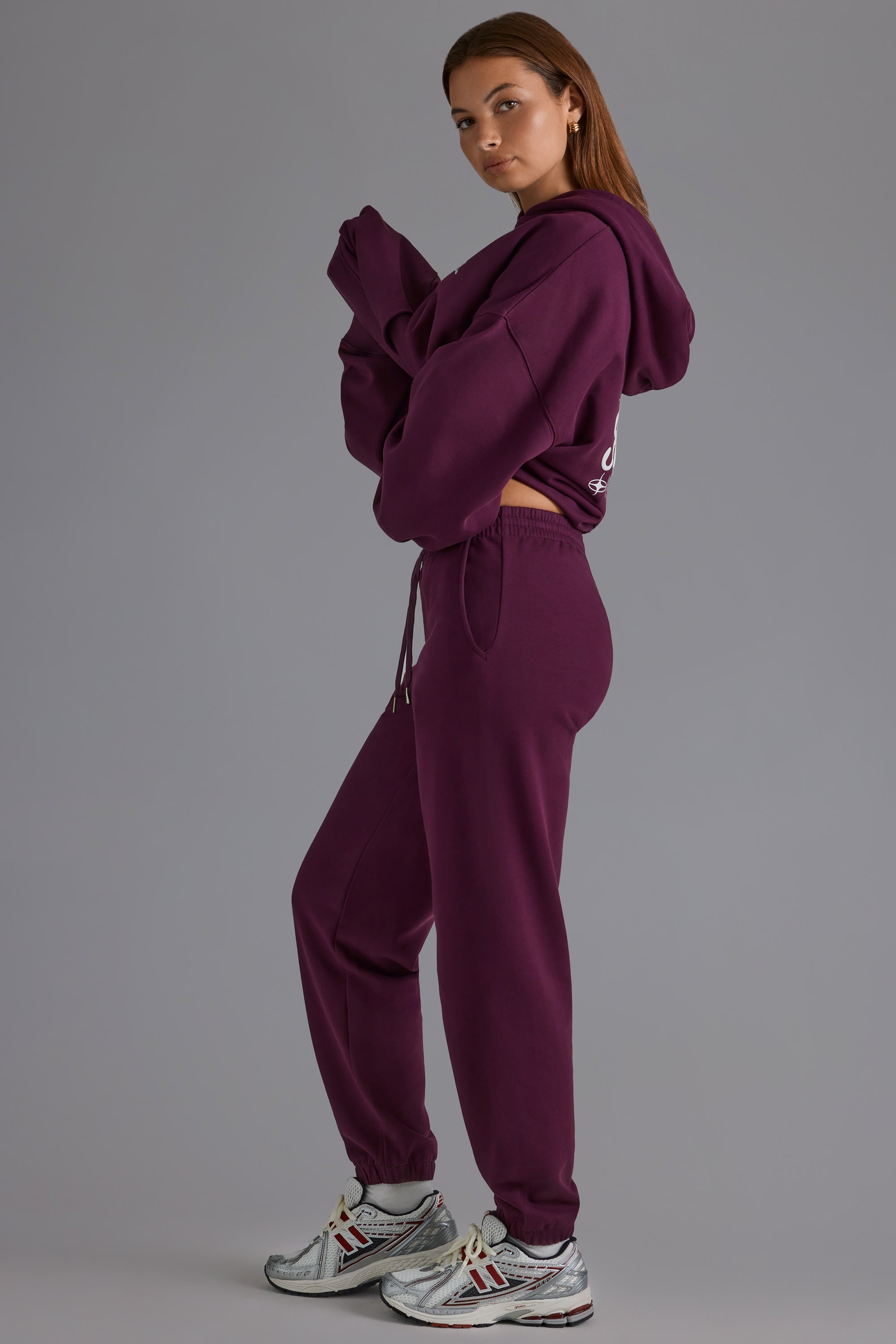 Relaxed Mid-Rise Joggers in Grape - Image 3