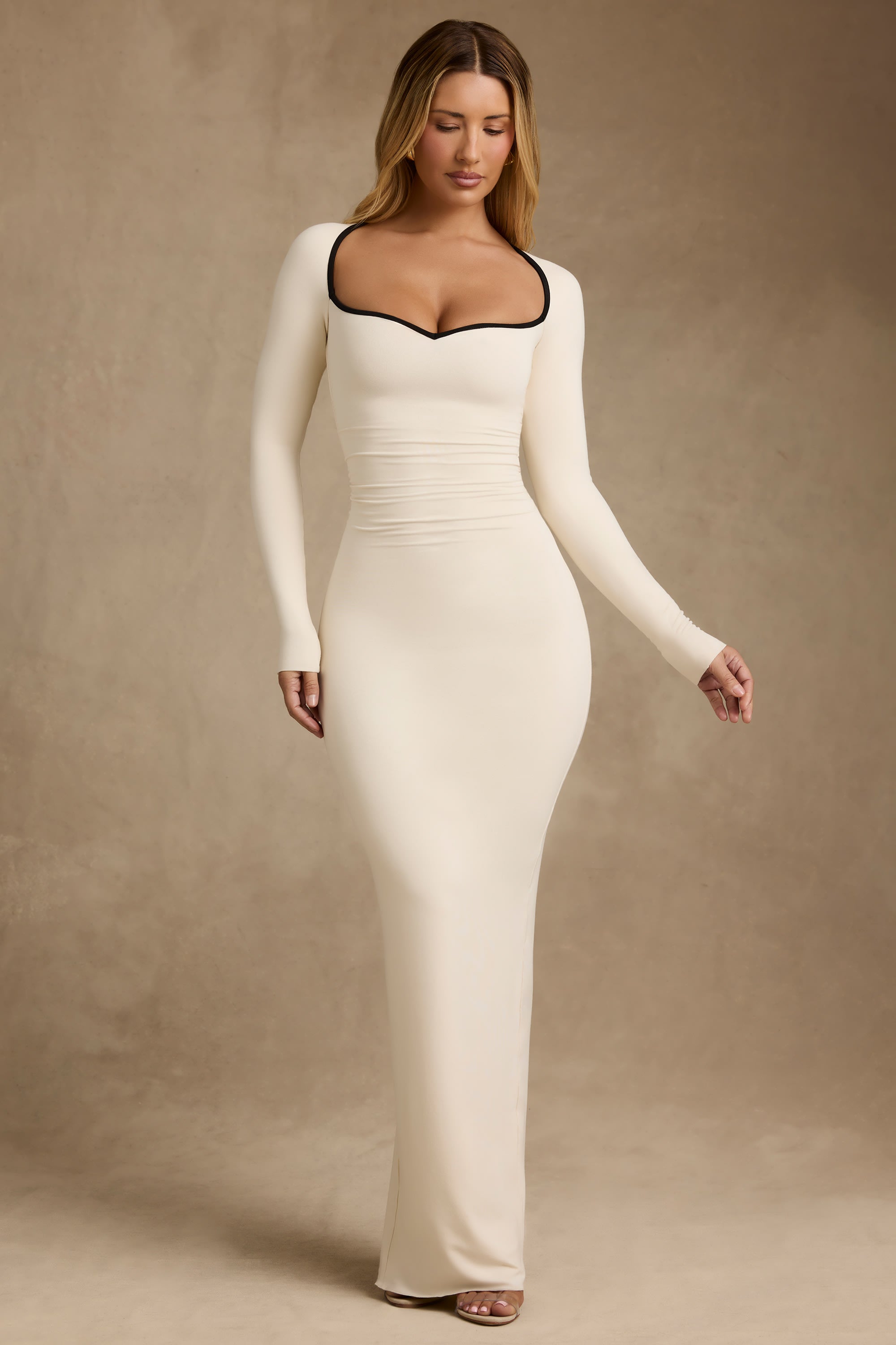 Ginette Modal Contrast-Trim Maxi Dress in Ivory - Image 6