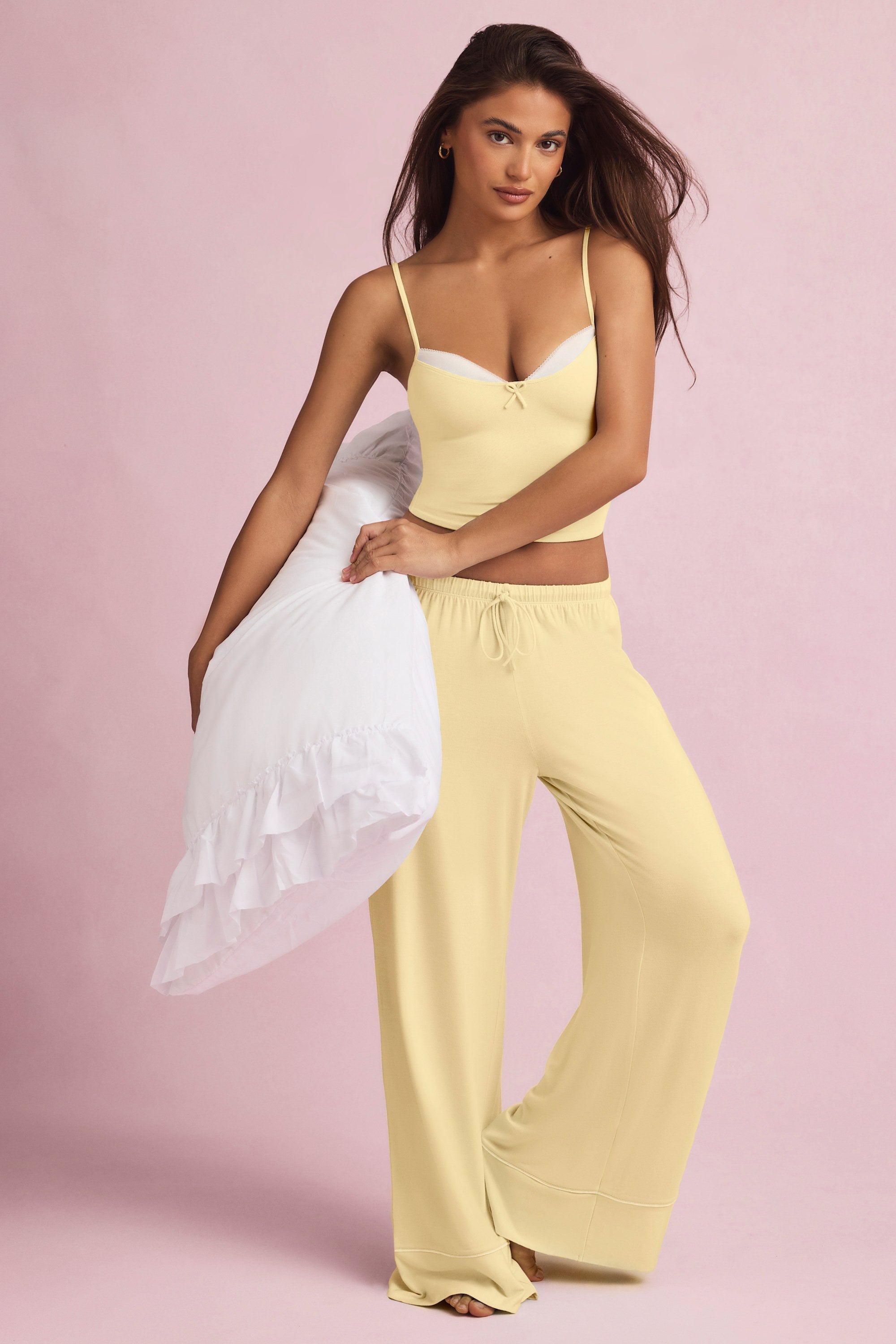 Ivelle Mid-Rise Wide-Leg Pyjama Trousers in Pastel Yellow