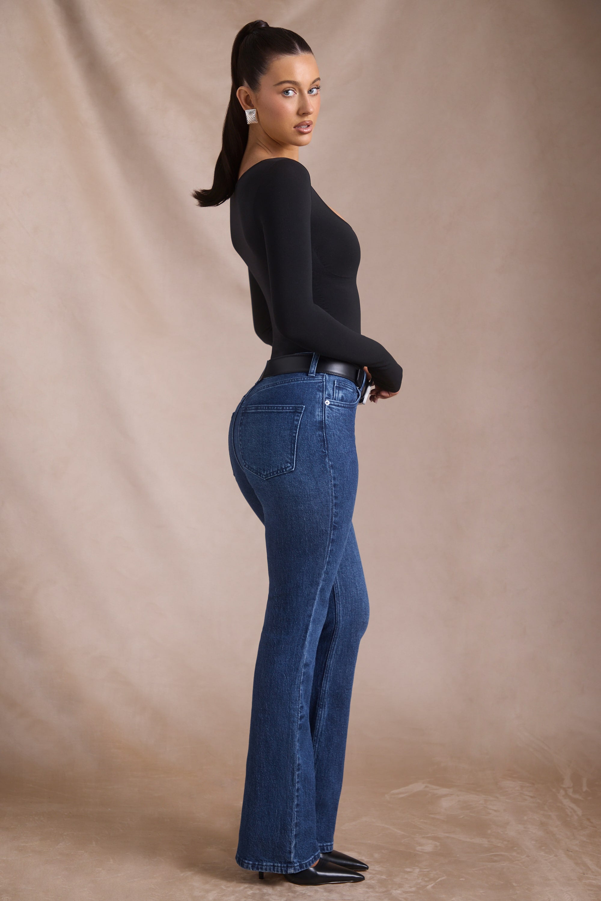 Jacey High-Rise Flared Jeans in Indigo Wash - Image 5