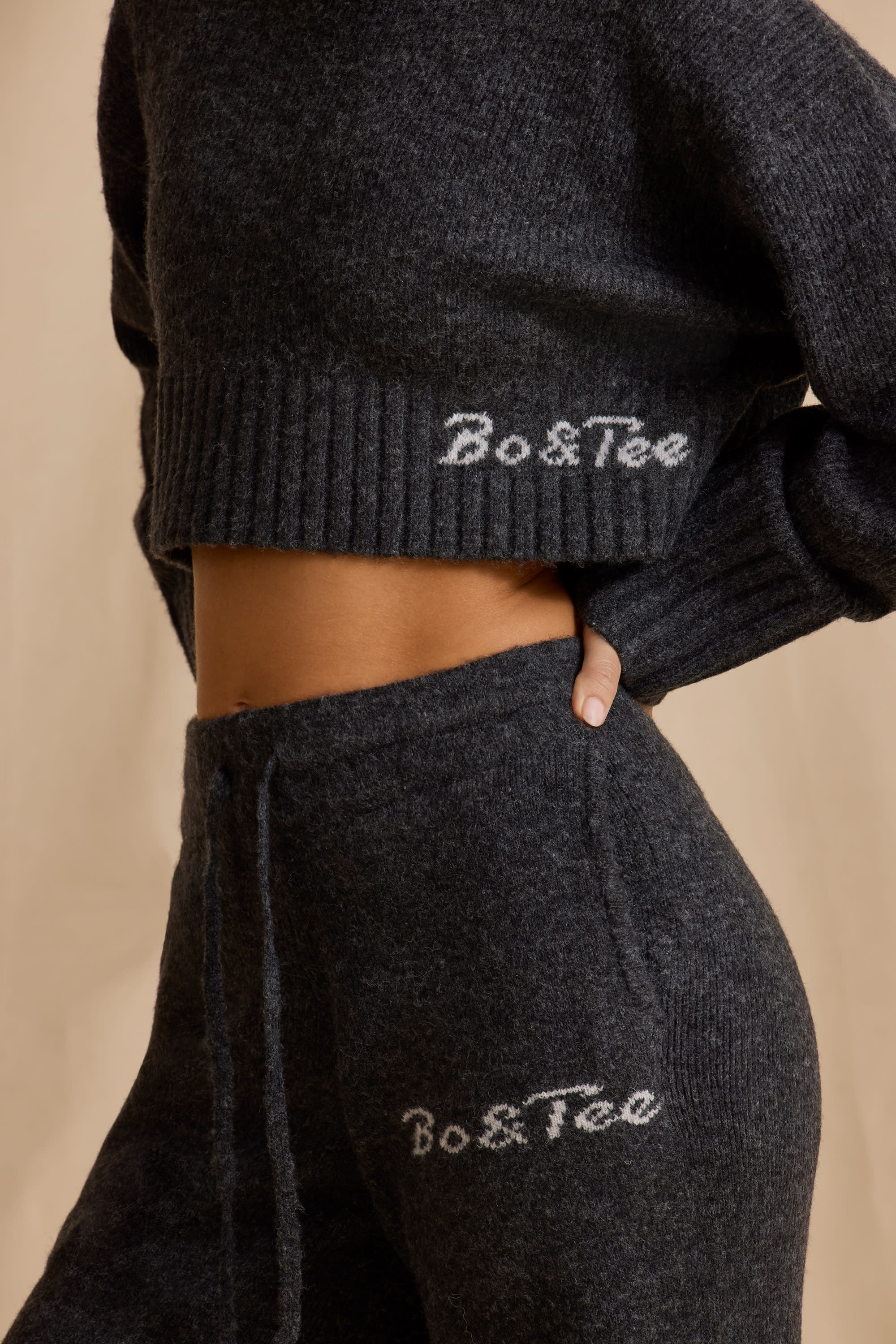 Cropped Knit Jumper in Charcoal Marl - Image 4