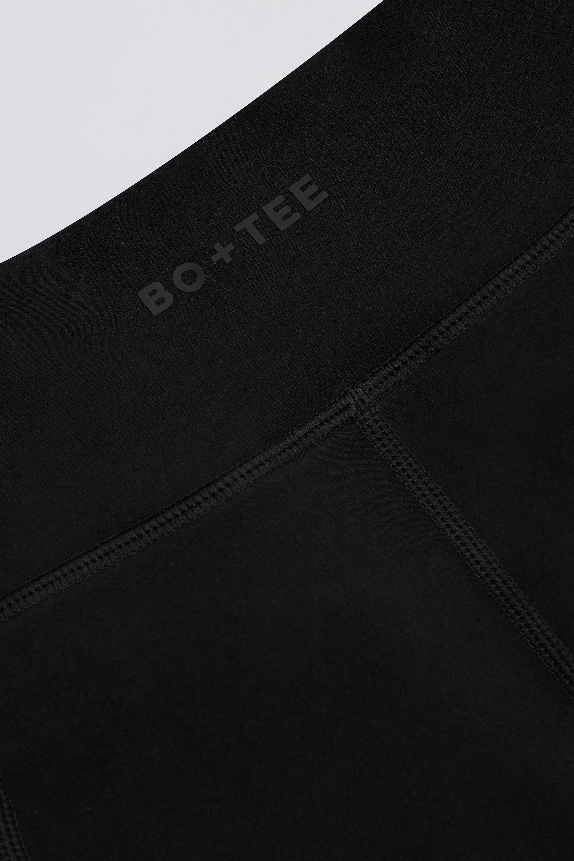 Leggings with Pockets in Black - Image 6