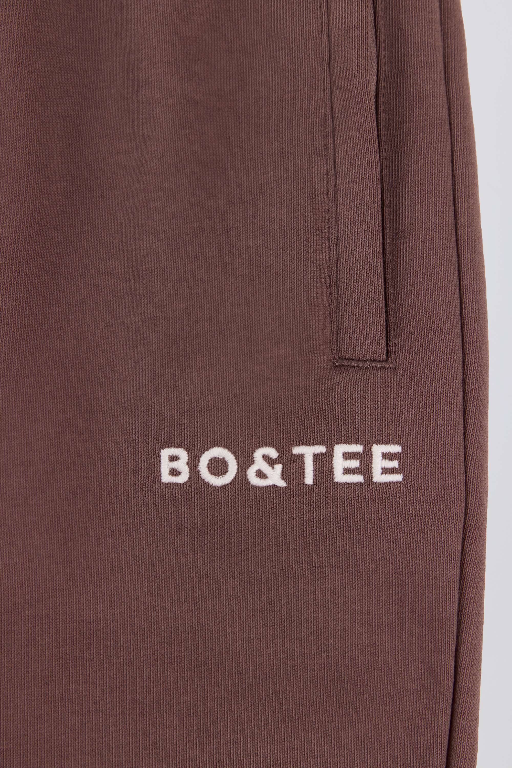 Mid-Rise Wide-Leg Joggers in Mocha - Image 4
