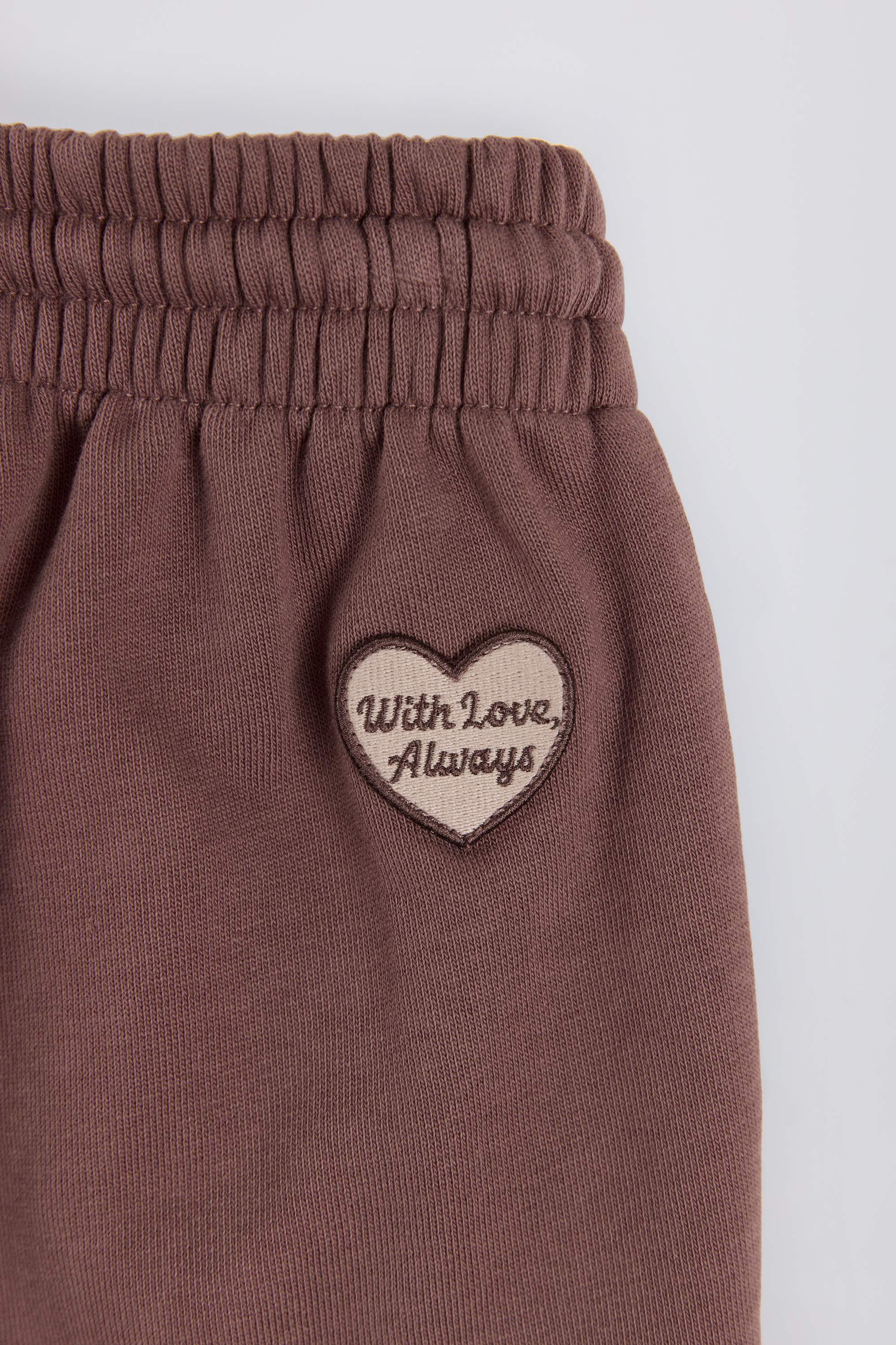 Mid-Rise Wide-Leg Joggers in Mocha - Image 5