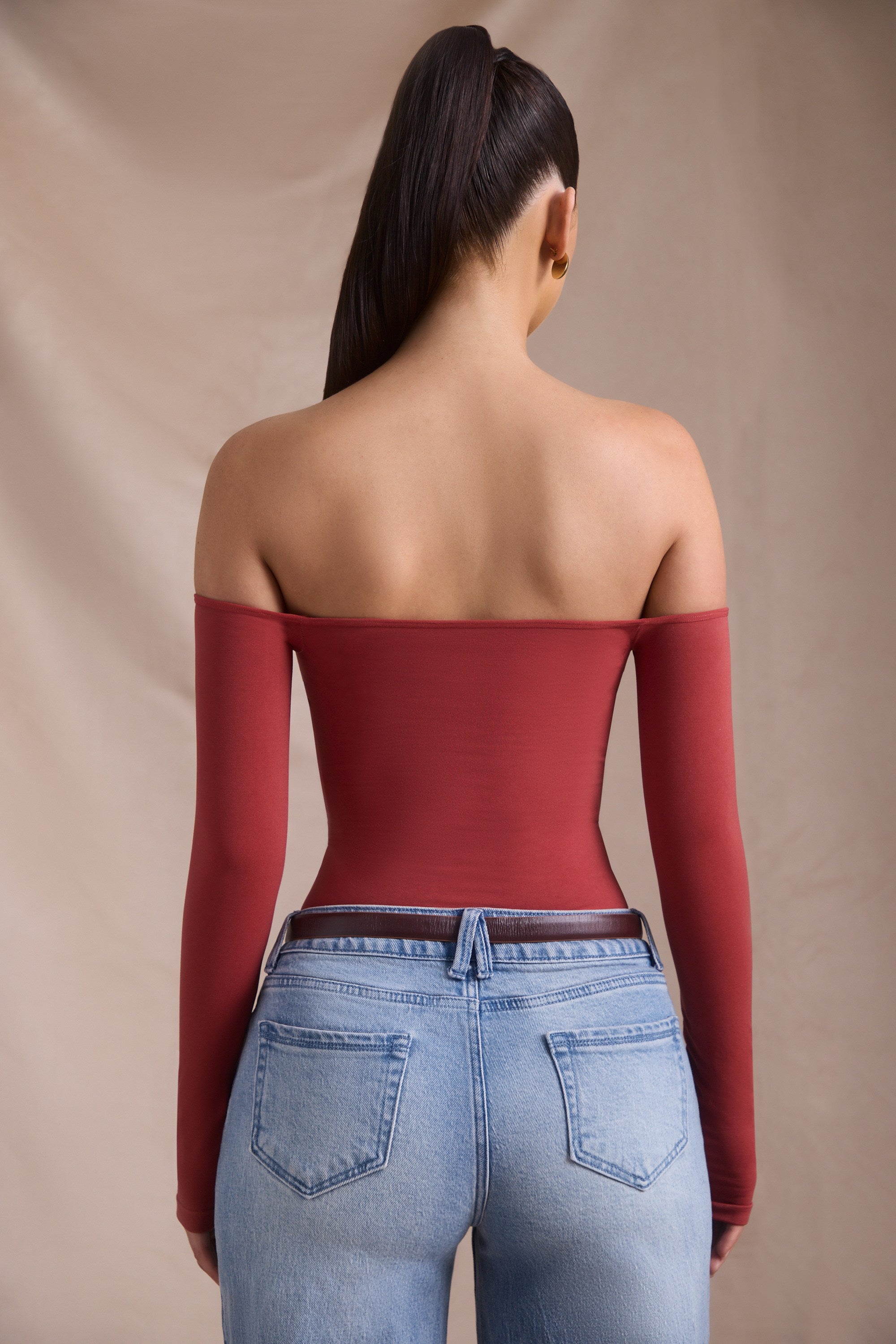 Pammie Seamless Off-Shoulder Long-Sleeve Bodysuit in Brick Red - Image 3