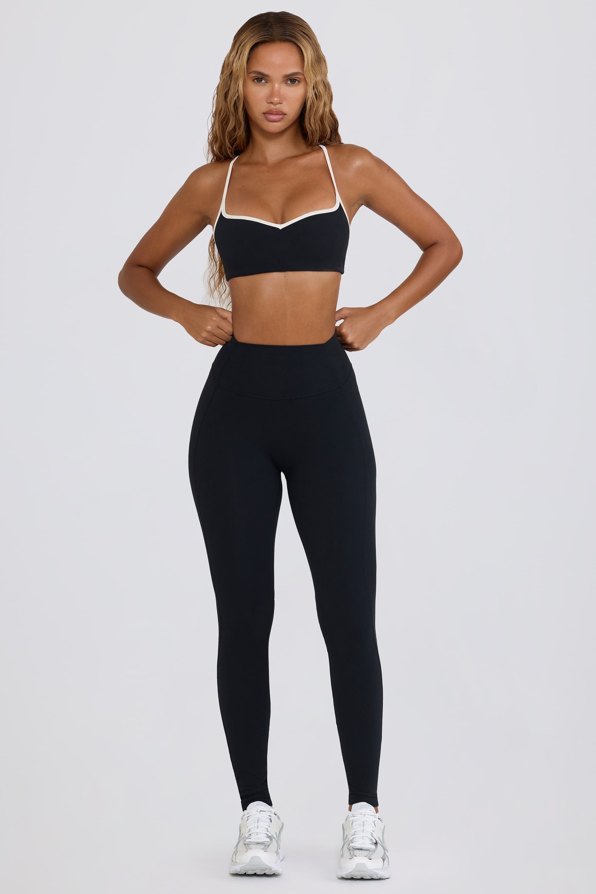 Soft Active Mid-Rise Leggings in Black - Image 2