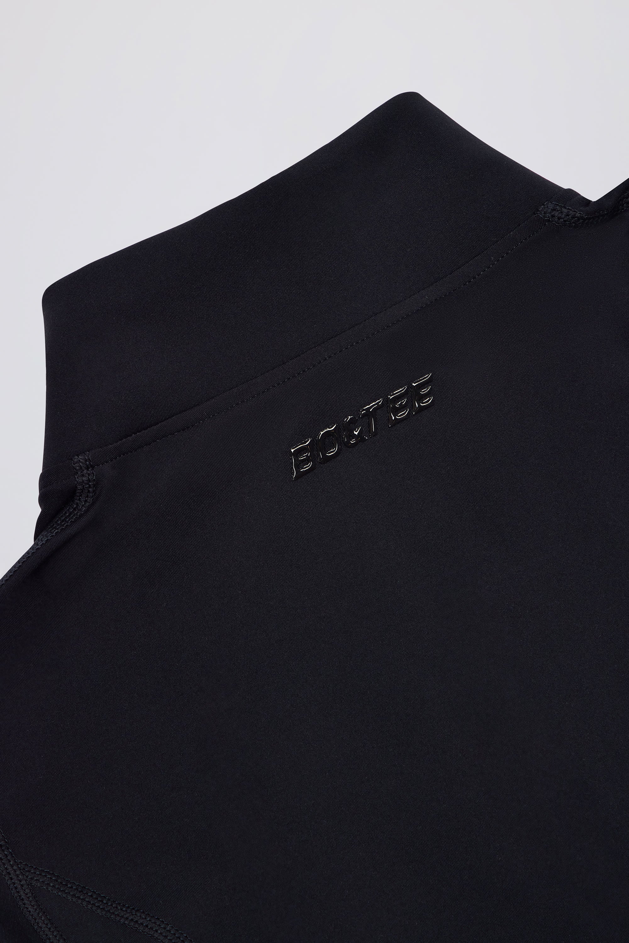 Rally Zip Up Jacket With Side Pockets in Black - Image 3