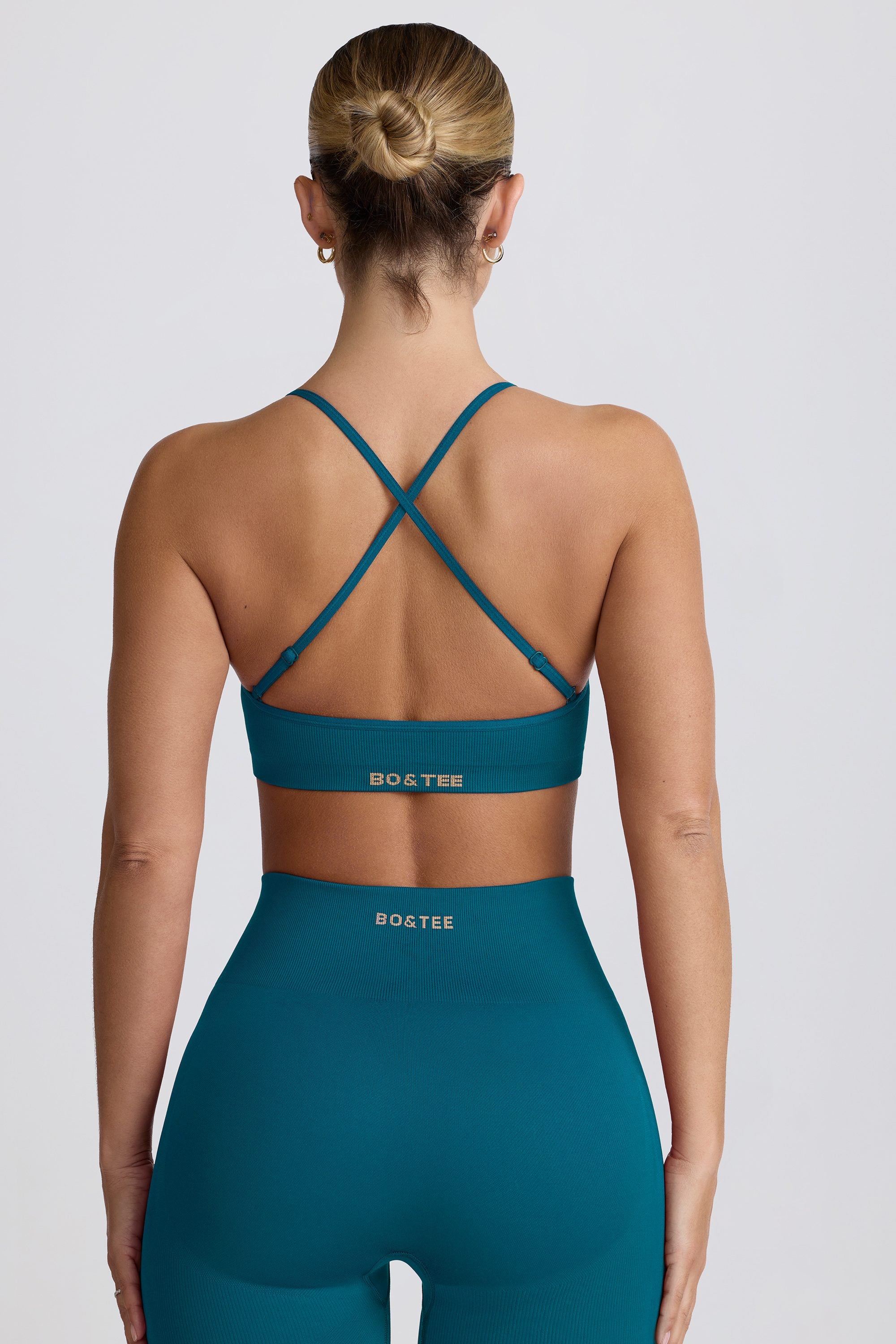 Super Sculpt Seamless Cross-Back Sports Bra in Teal - Image 3